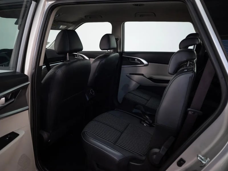 Kia CARENS 2023 - Imagen 14 de 20
