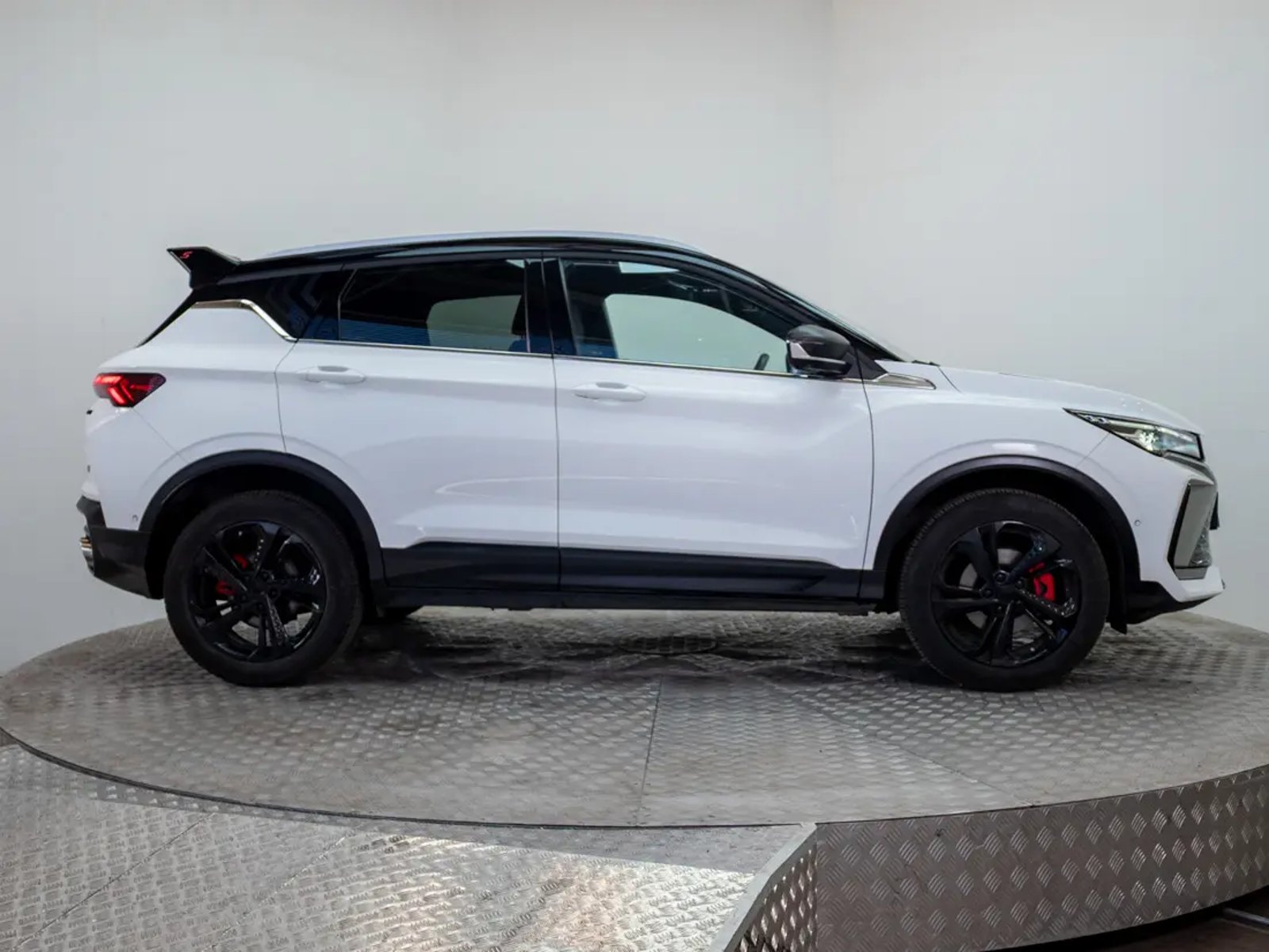 GEELY COOLRAY 2025 - Imagen 7 de 18
