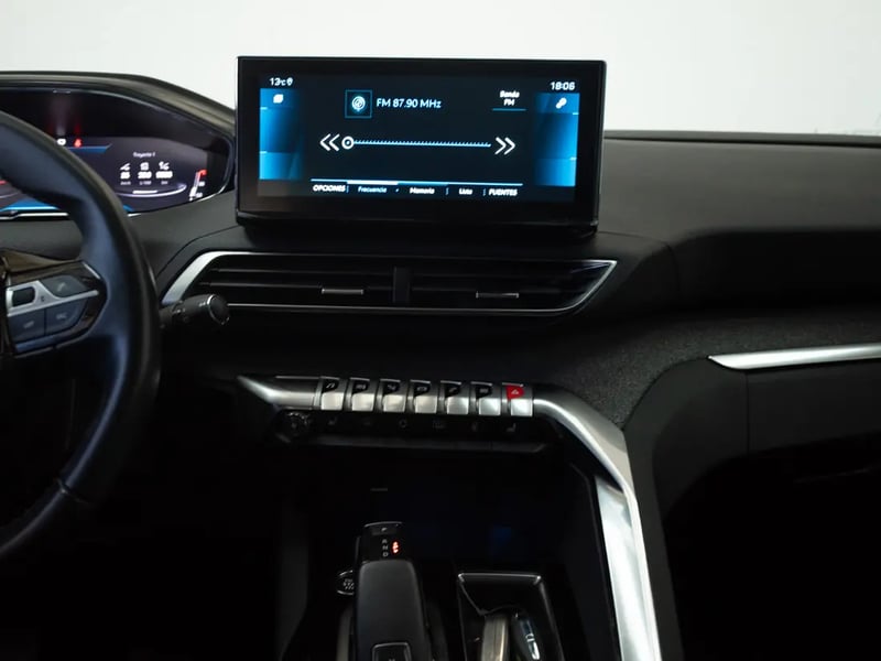 Peugeot 3008 2022 - Imagen 16 de 19