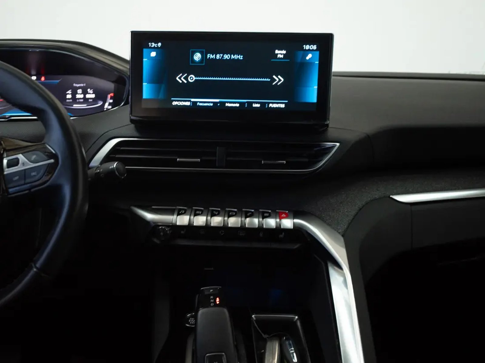 Peugeot 3008 2022 - Imagen 16 de 19