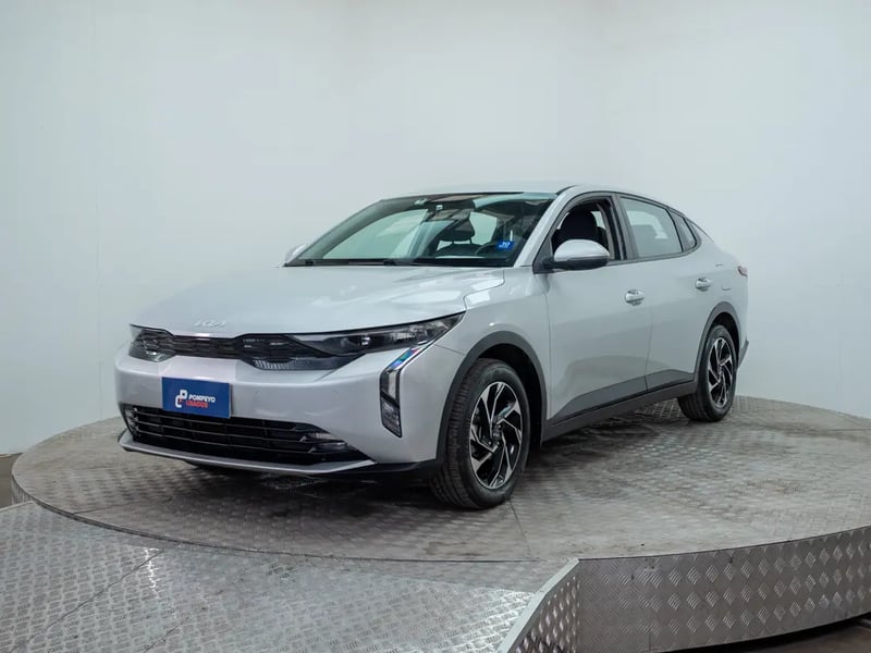 Kia K3 2025 - Imagen 3 de 20