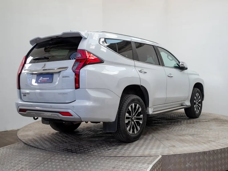 Mitsubishi MONTERO SPORT 2024 - Imagen 7 de 19