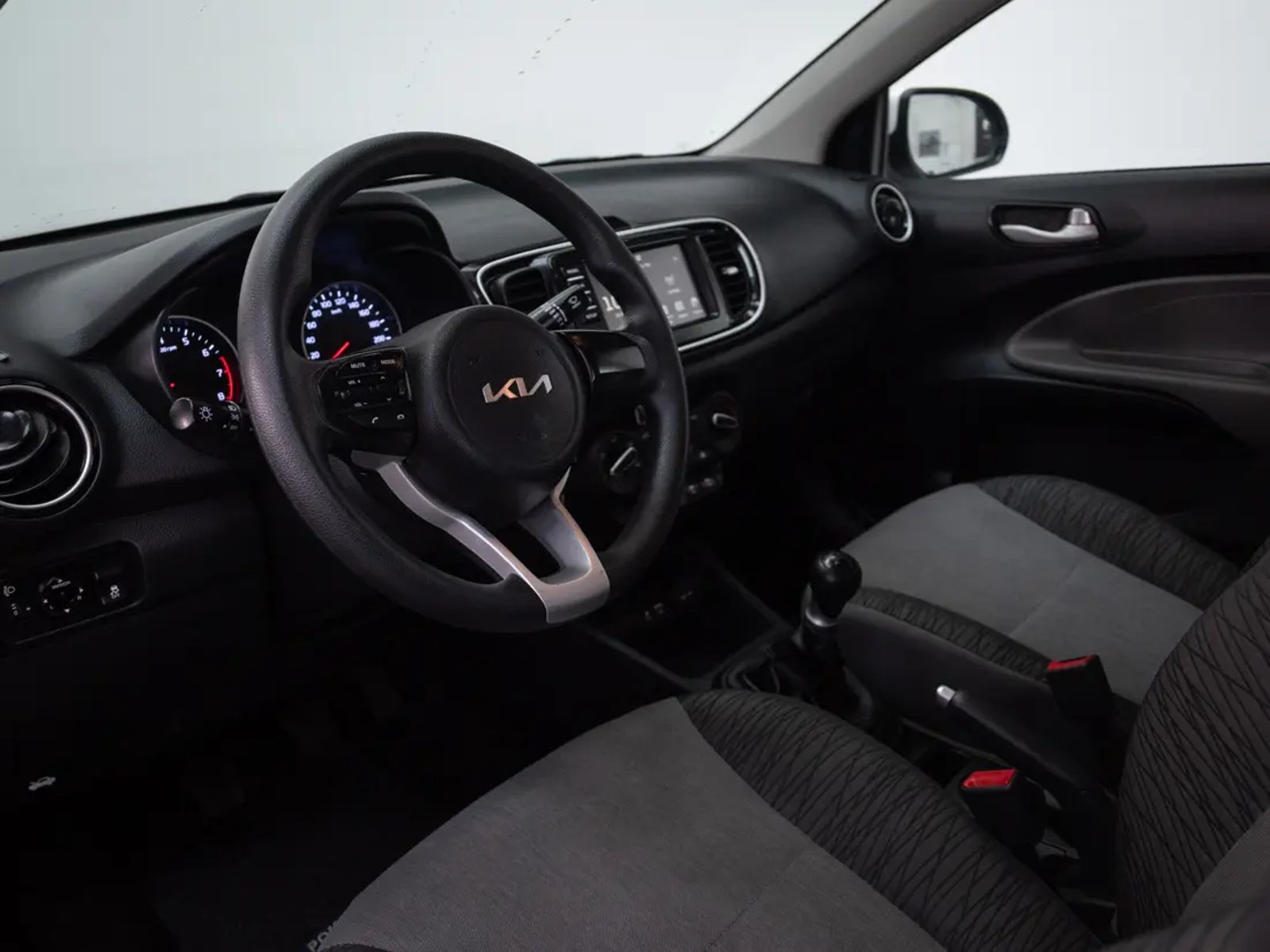Kia SOLUTO 2024 - Imagen 11 de 20