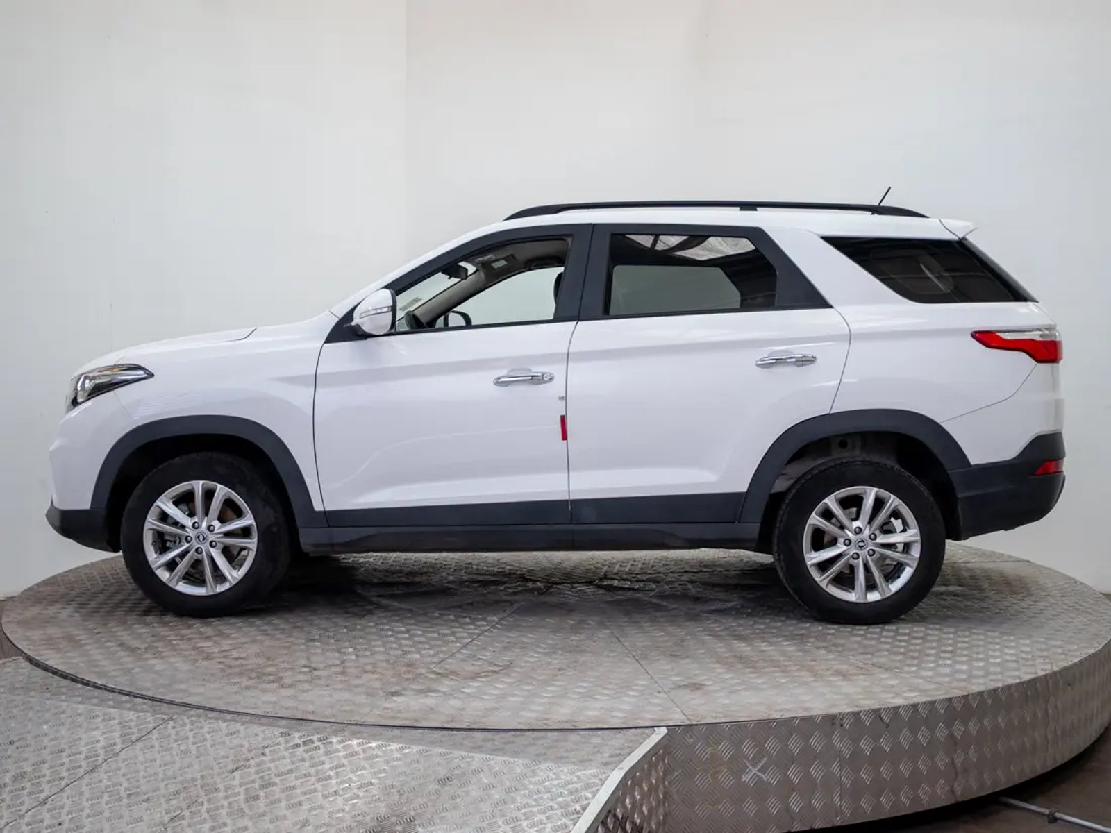 DFSK SUV 560 2024 - Foto 4 de 19