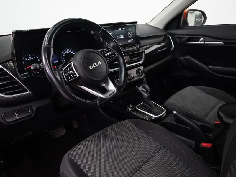 Kia SELTOS 2022 - Imagen 11 de 20
