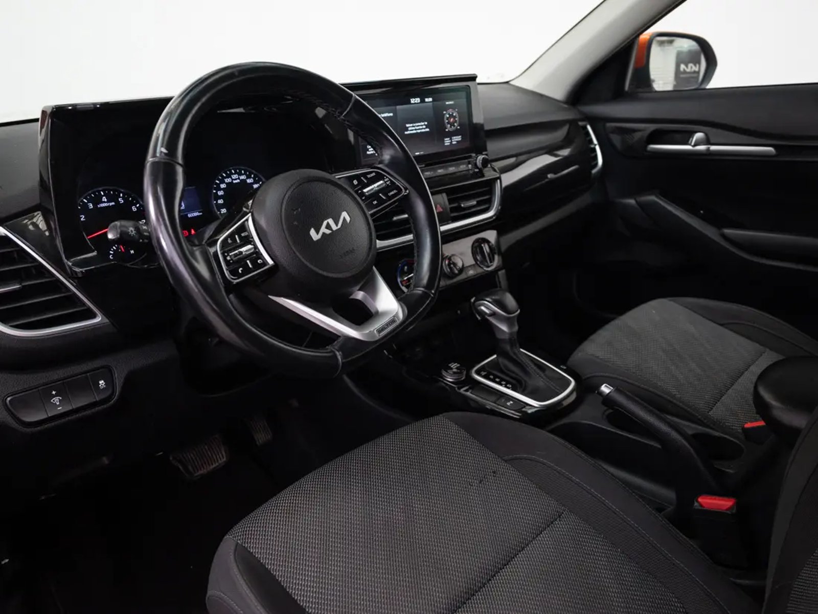 Kia SELTOS 2022 - Imagen 11 de 20