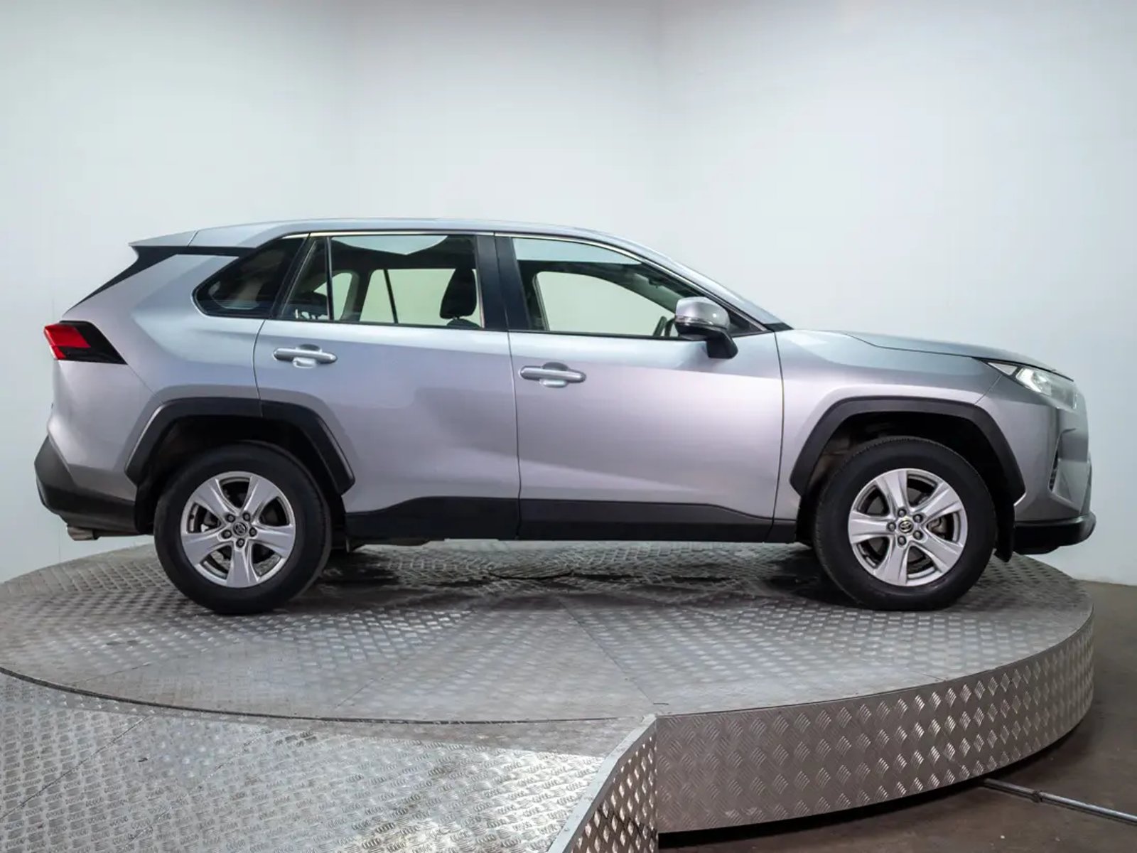 Toyota RAV4 2022 - Imagen 8 de 19