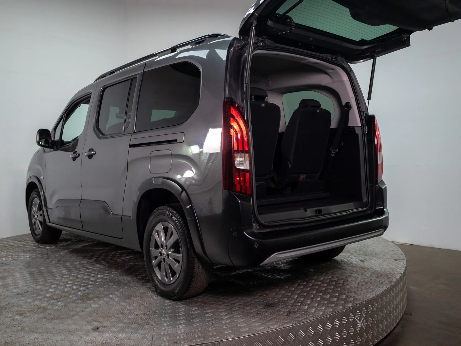PEUGEOT RIFTER 2023 - Imagen 10 de 18