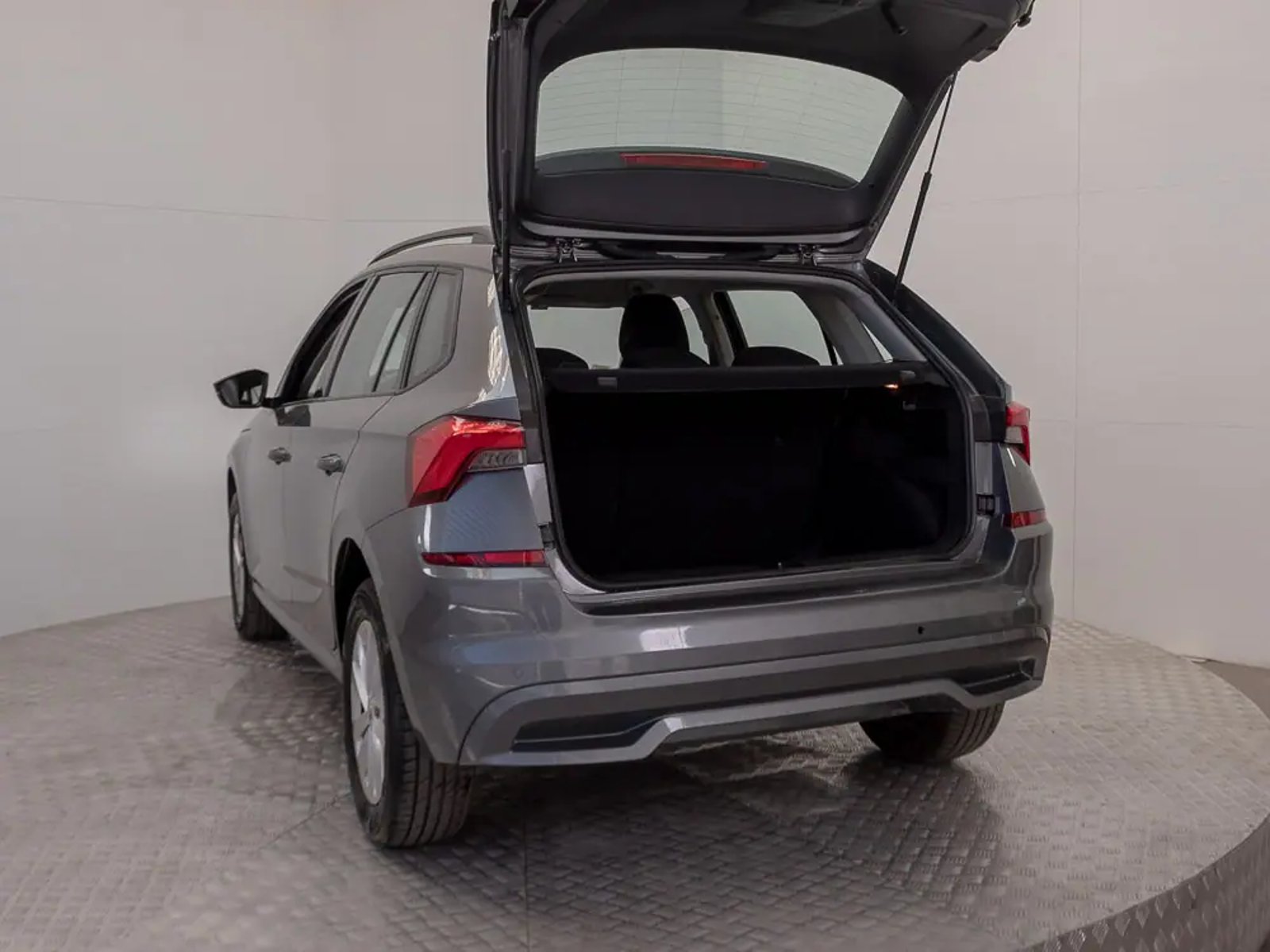 SKODA KAMIQ 2023 - Imagen 11 de 17
