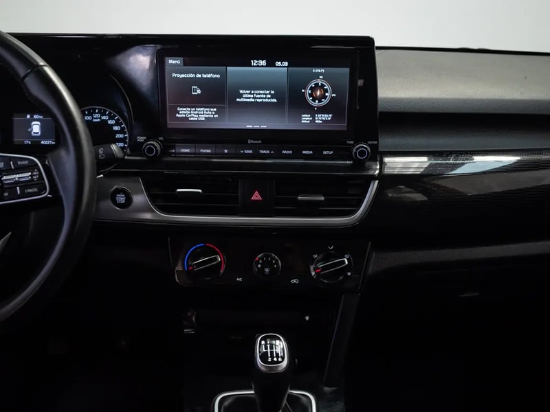 Kia SELTOS 2023 - Imagen 16 de 19