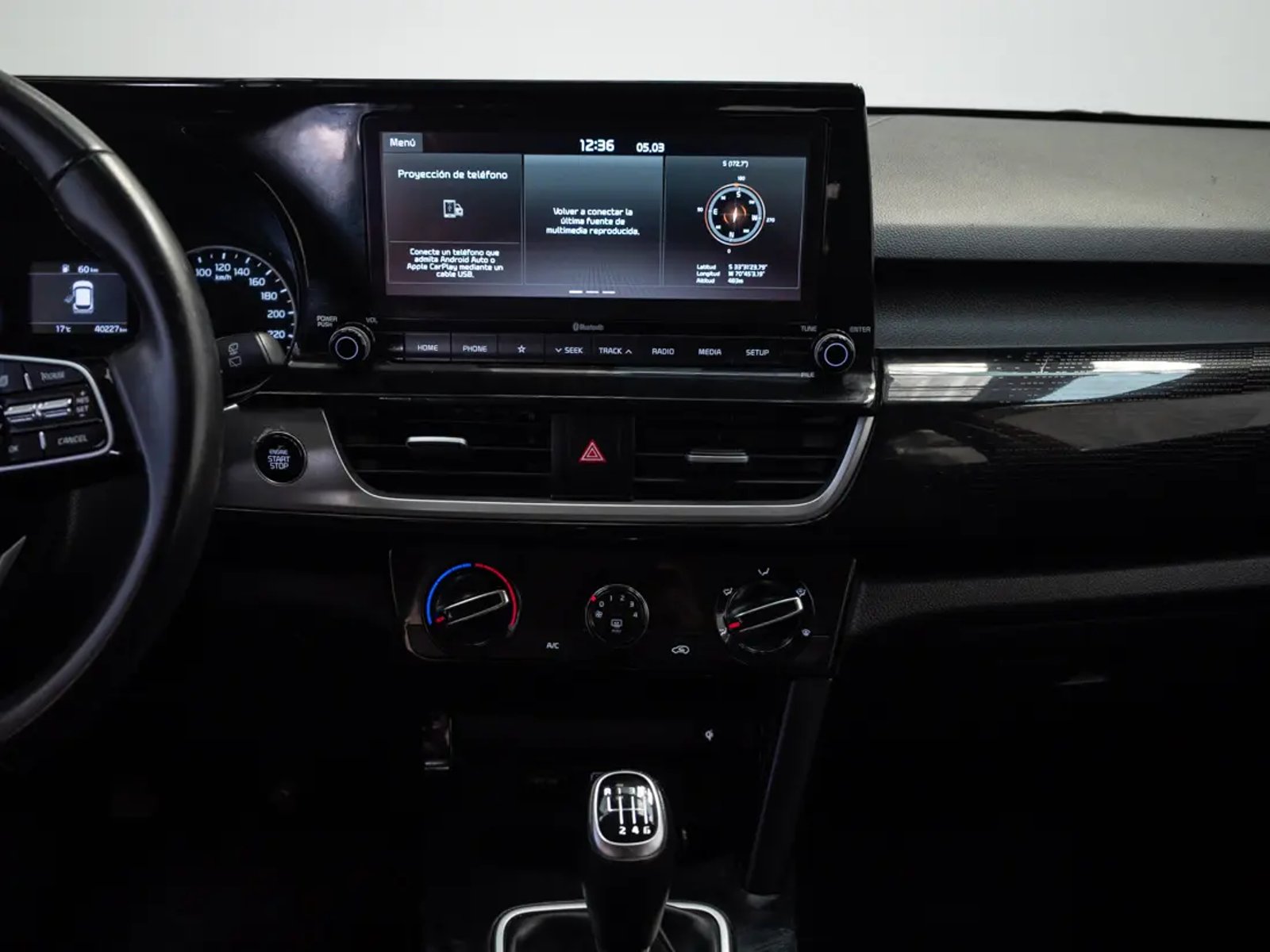Kia SELTOS 2023 - Imagen 16 de 19