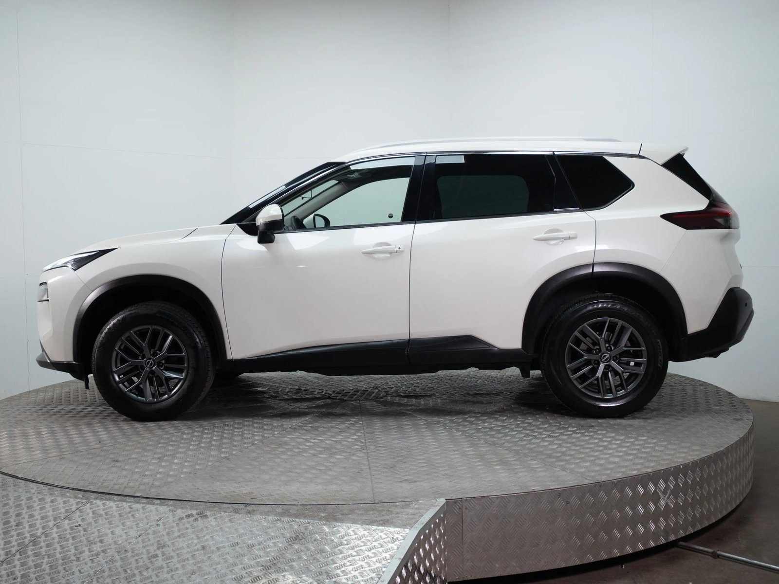 Nissan X-TRAIL 2023 - Foto 4 de 19