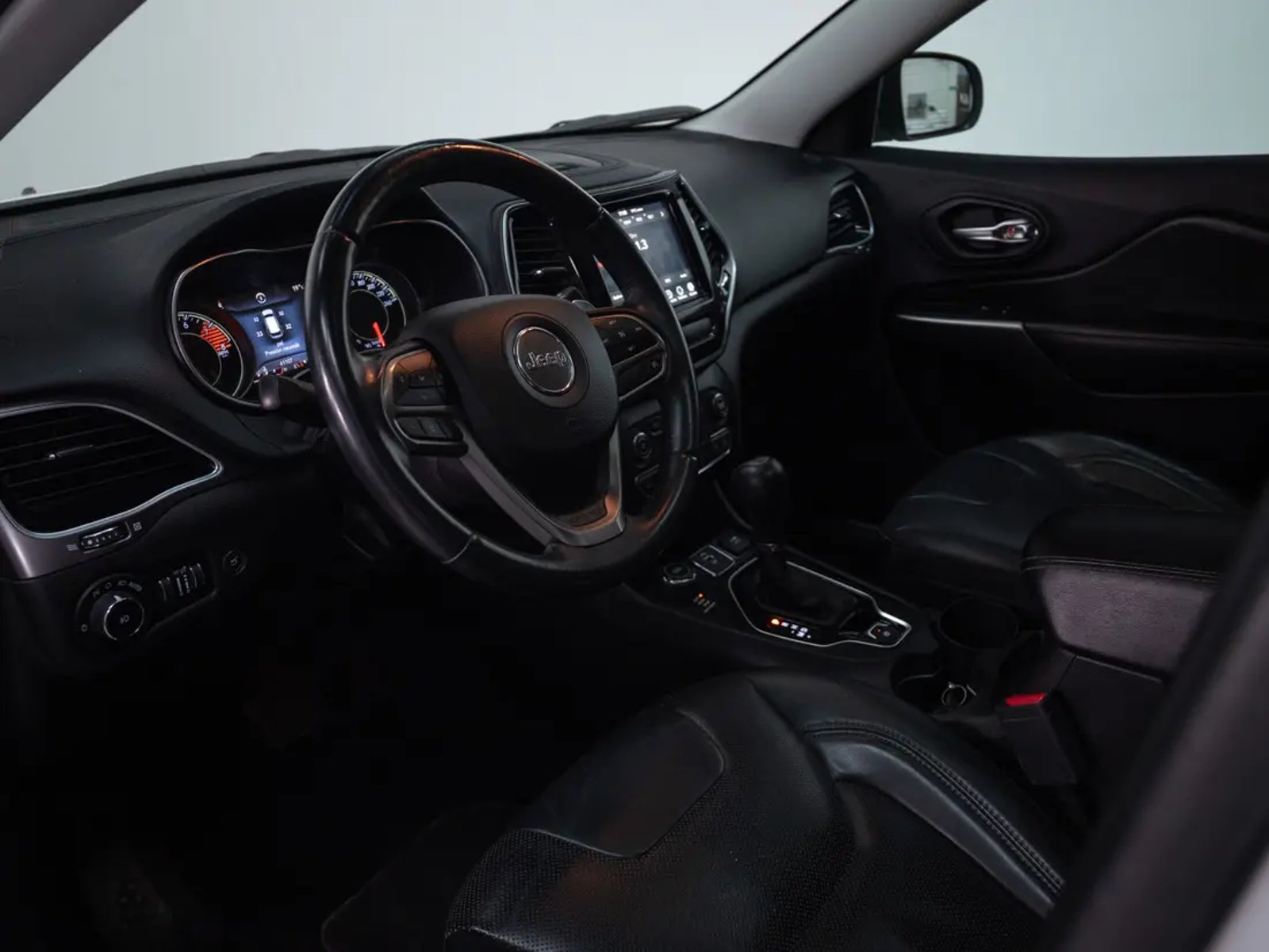 Jeep CHEROKEE 2019 - Imagen 14 de 20