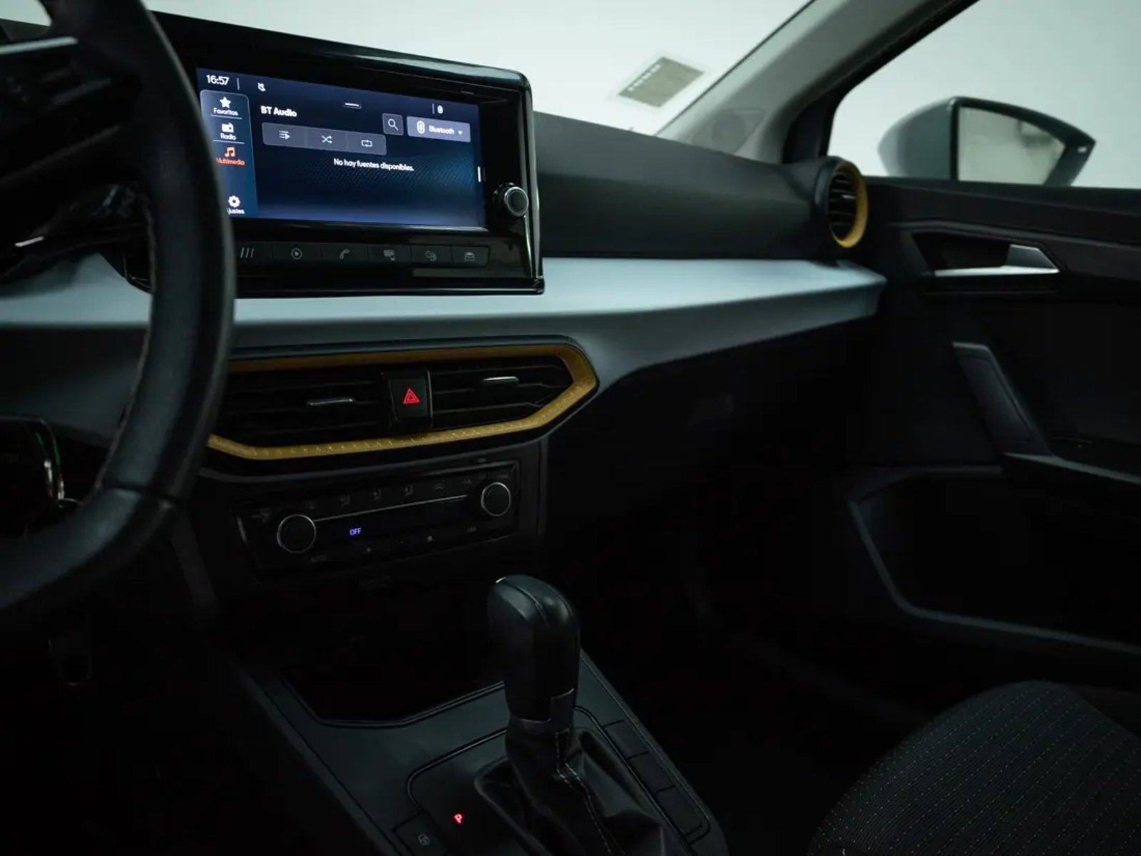 SEAT IBIZA 2023 - Imagen 15 de 19