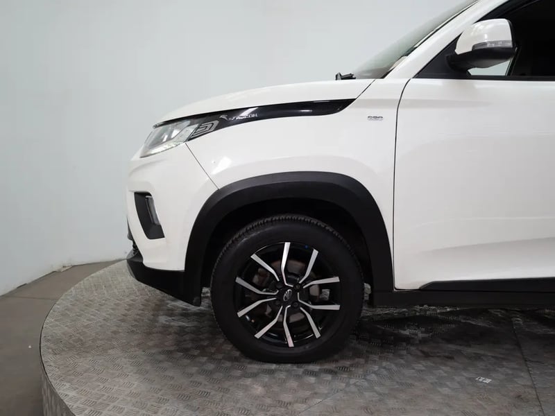 Mahindra KUV100 2021 - Imagen 16 de 18
