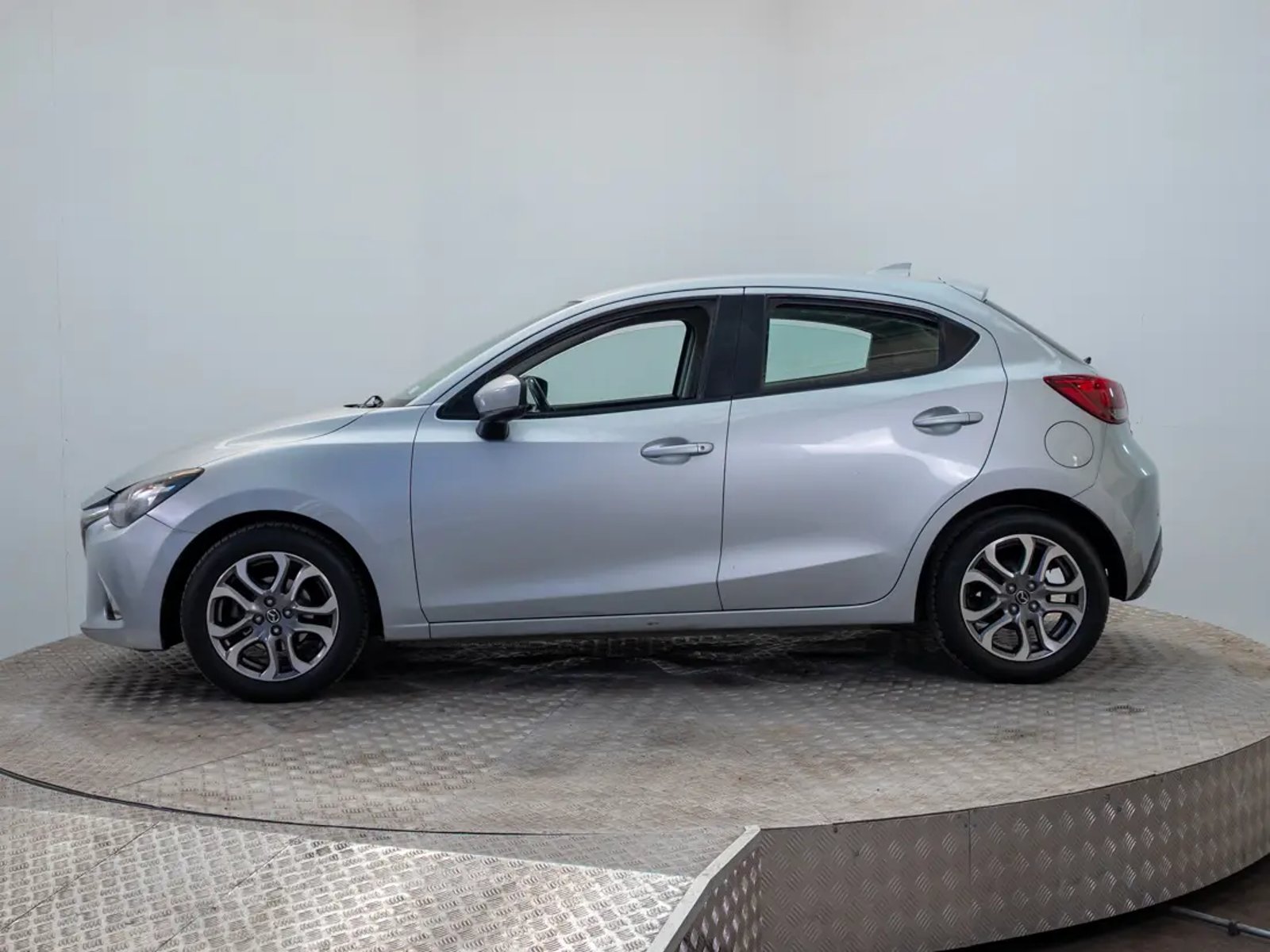 Mazda 2 2019 - Imagen 4 de 20