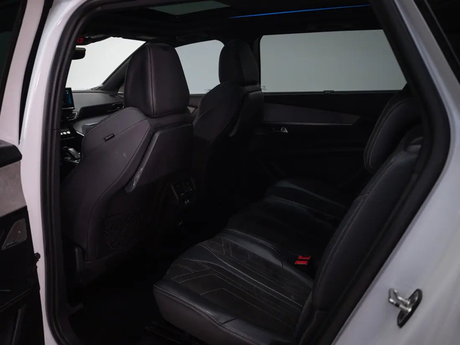 Peugeot 5008 2023 - Imagen 14 de 16