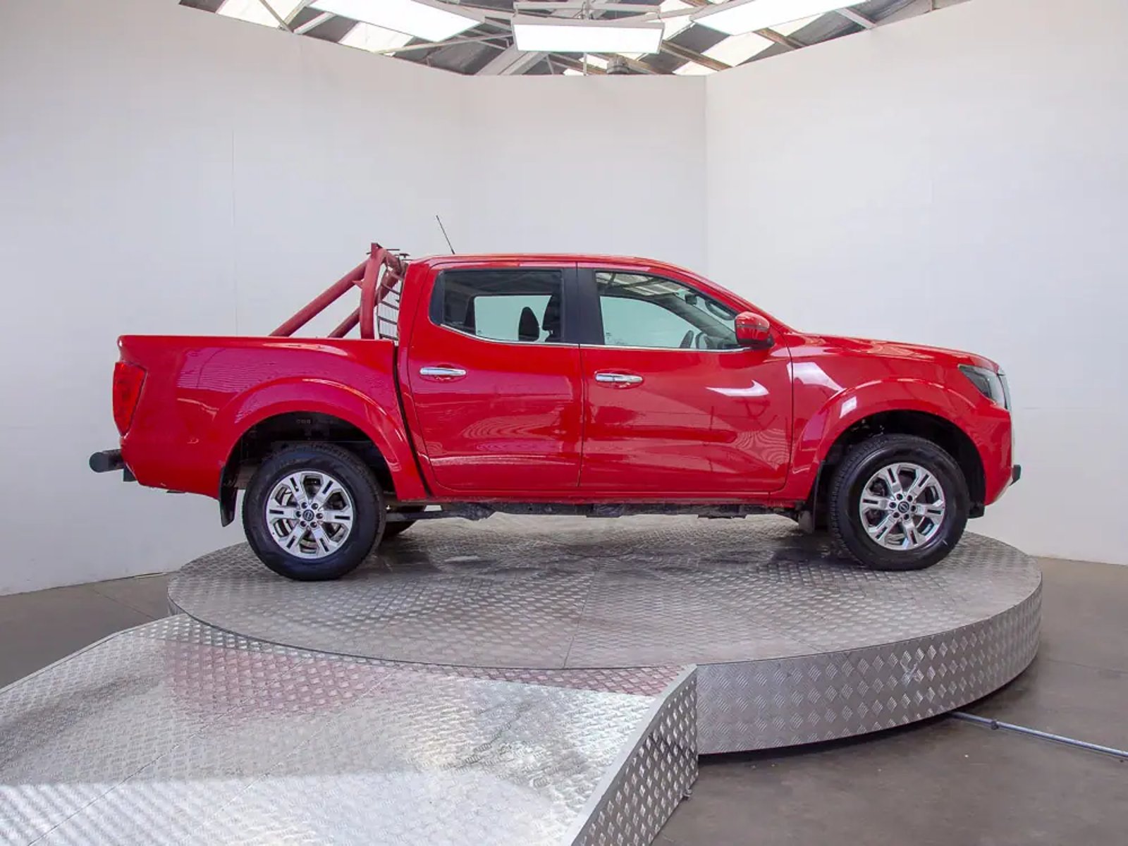 NISSAN NAVARA 2024 - Imagen 9 de 17
