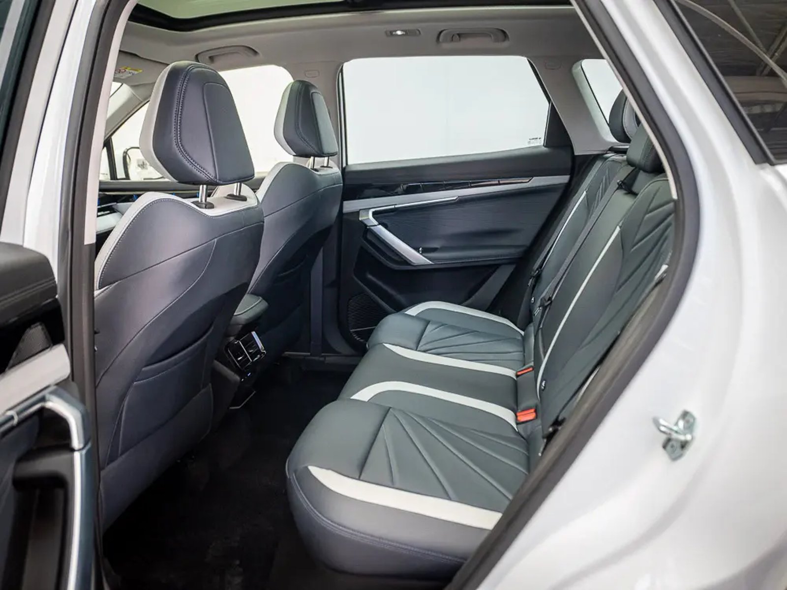 GEELY STARRAY 2025 - Imagen 16 de 16