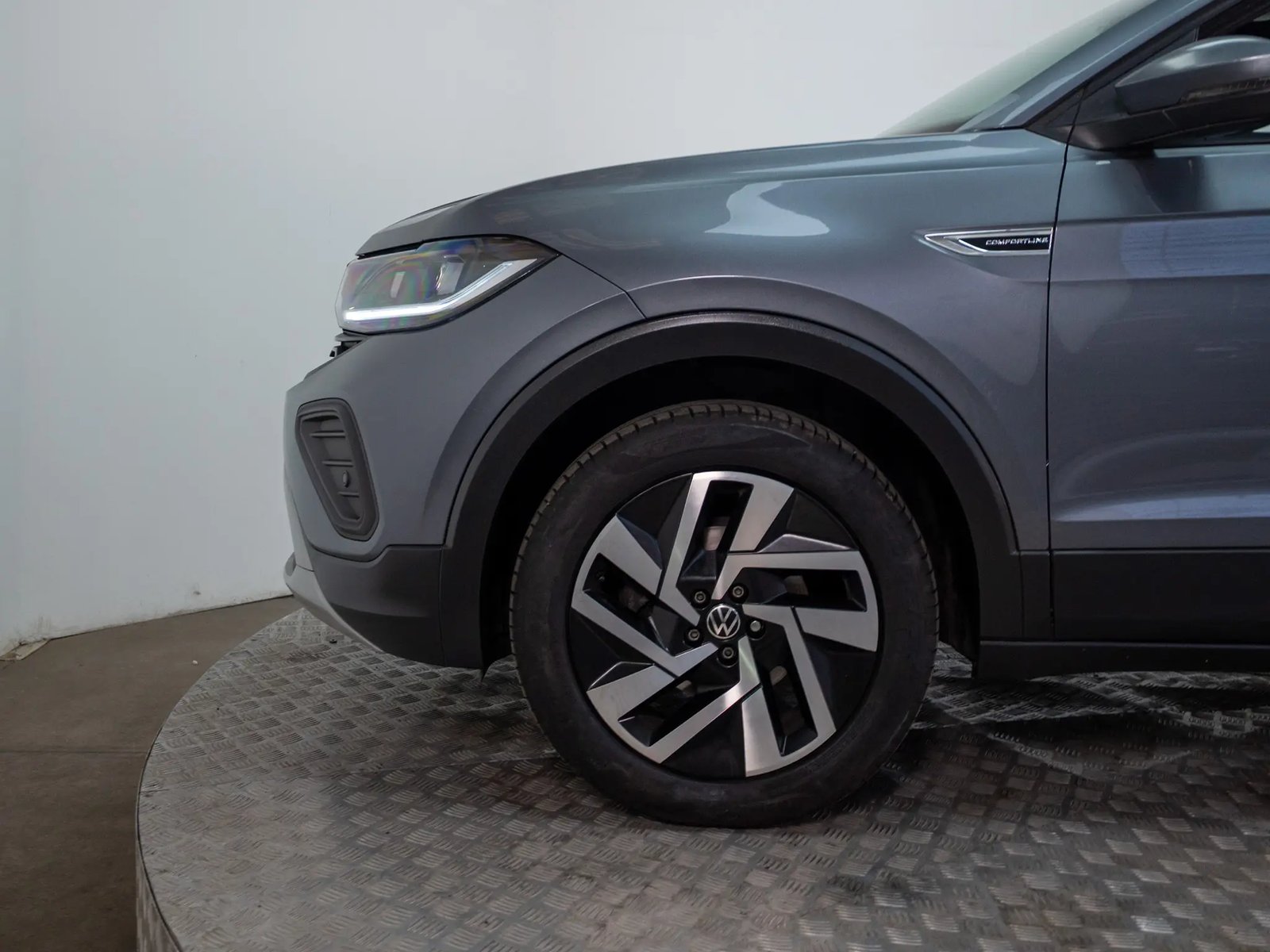 VOLKSWAGEN T-CROSS 2025 - Imagen 19 de 20