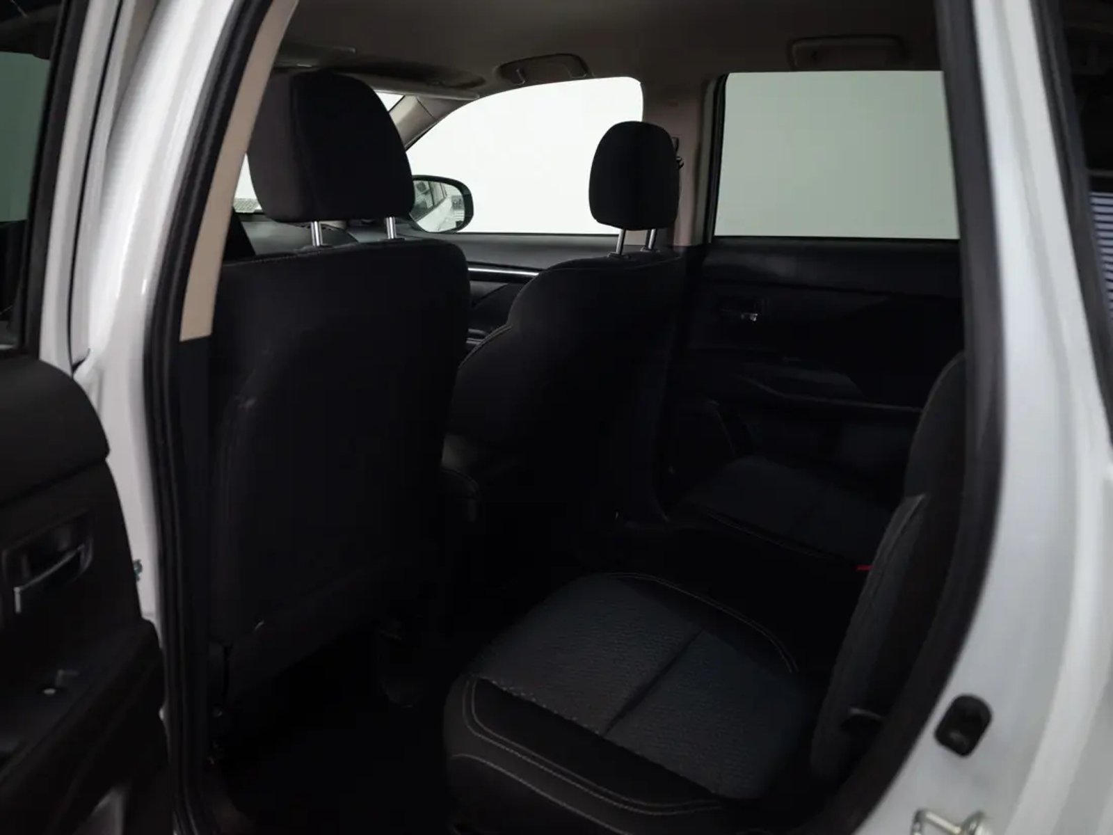 Mitsubishi OUTLANDER 2022 - Imagen 14 de 20