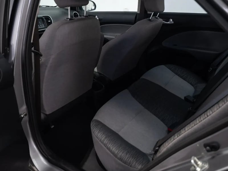 Kia SOLUTO 2024 - Imagen 15 de 20