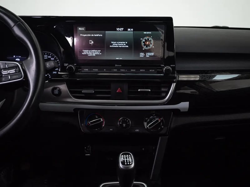 Kia SELTOS 2023 - Imagen 16 de 20