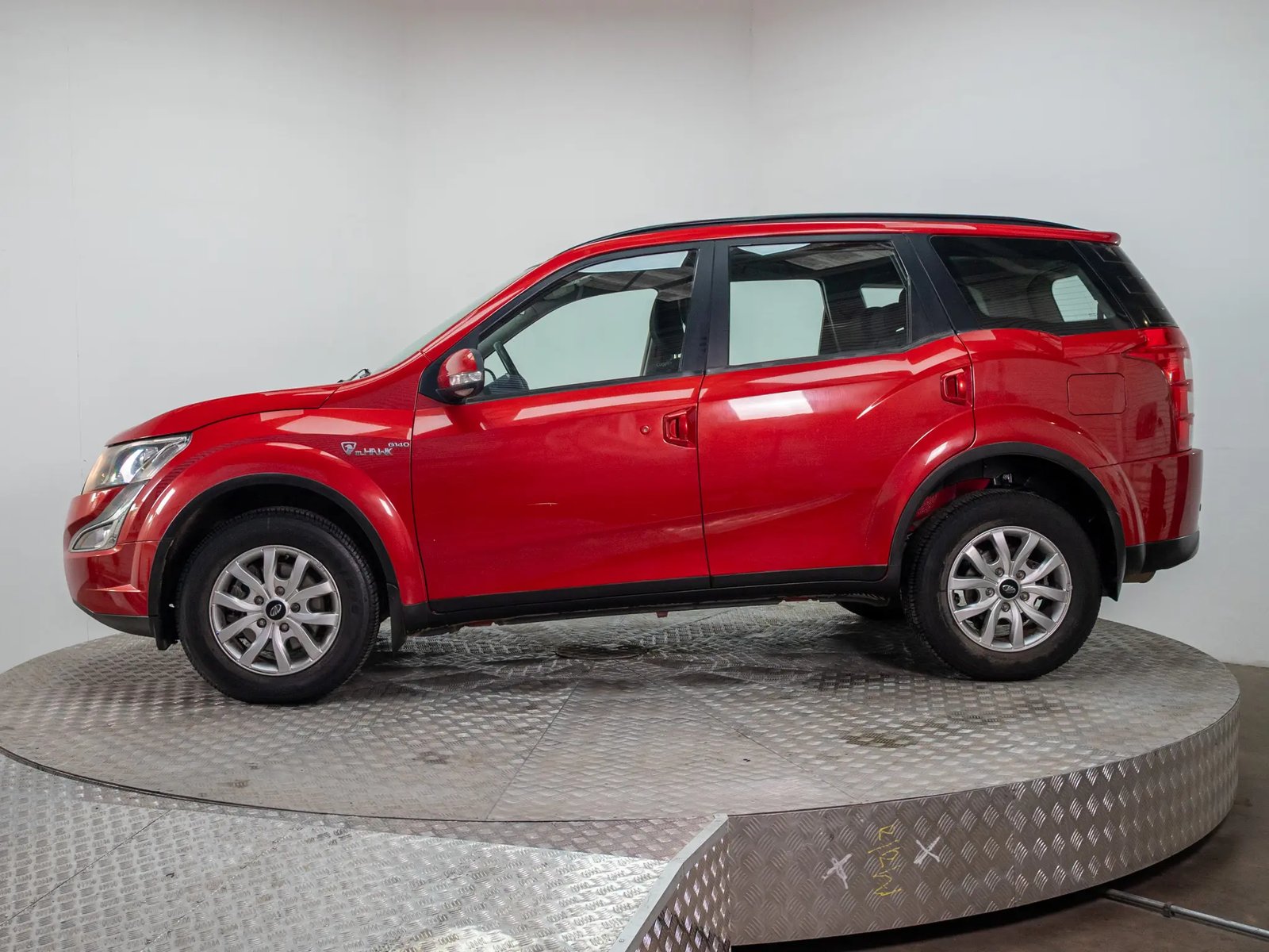 MAHINDRA XUV500 2019 - Imagen 4 de 18