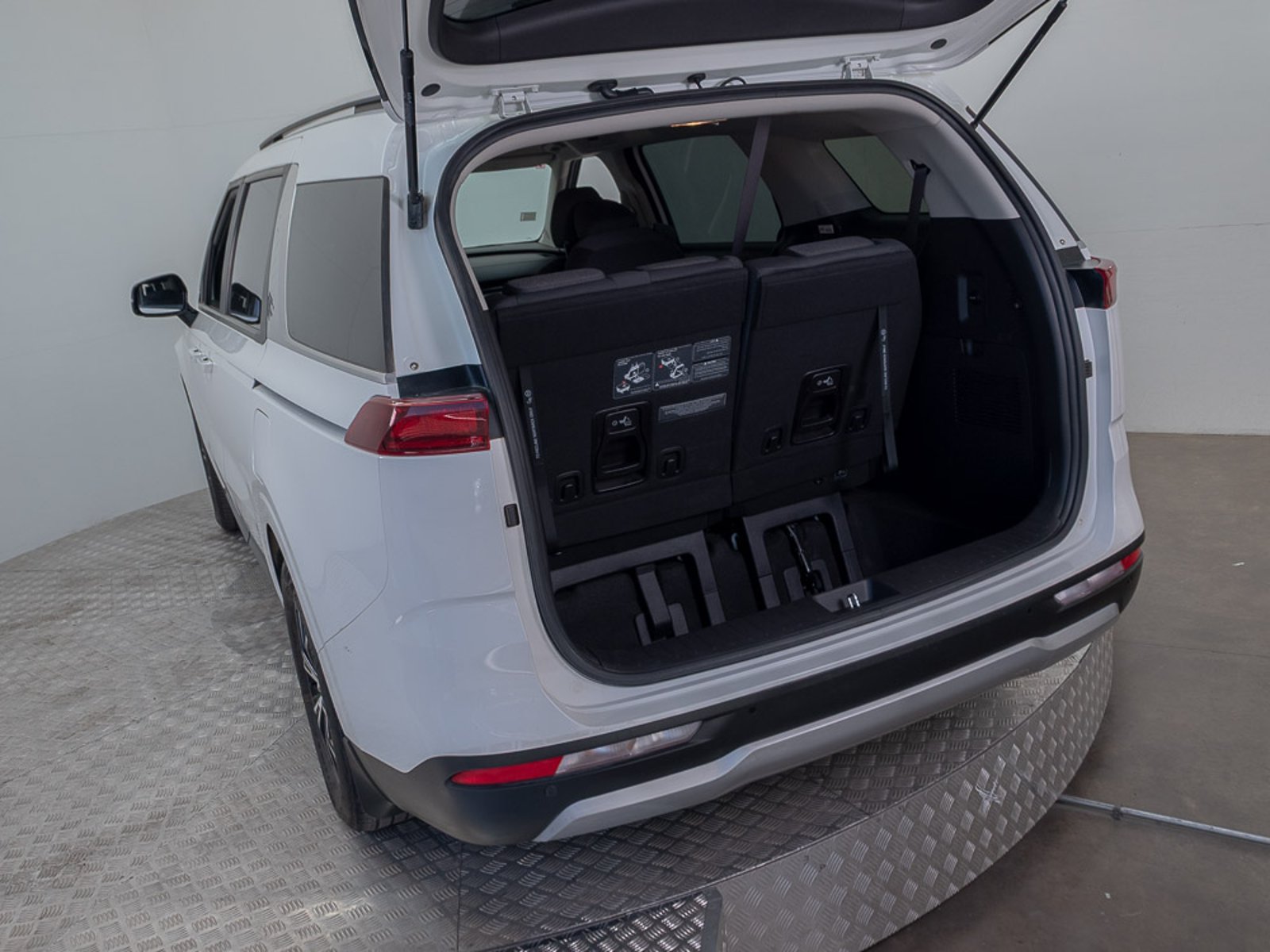 KIA CARNIVAL 2024 - Imagen 12 de 19