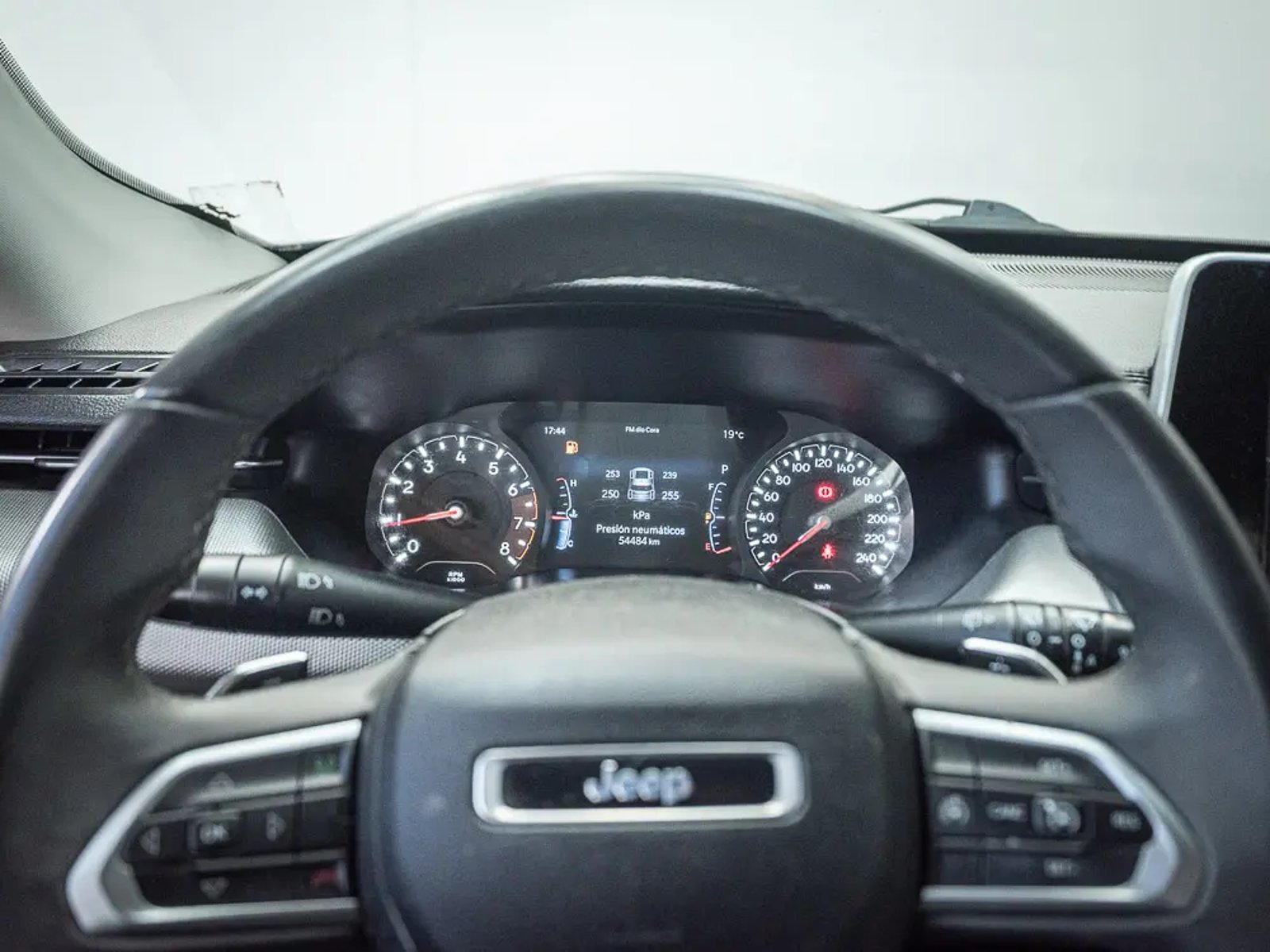 JEEP COMPASS 2022 - Imagen 13 de 16