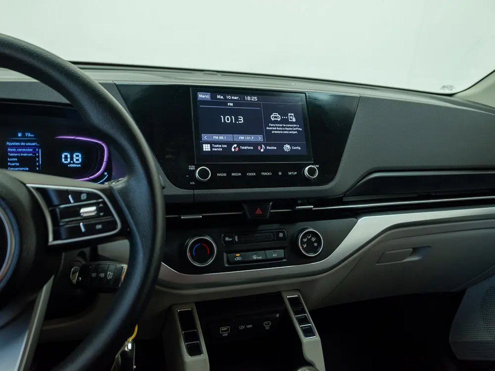 KIA CARENS 2023 - Imagen 13 de 15
