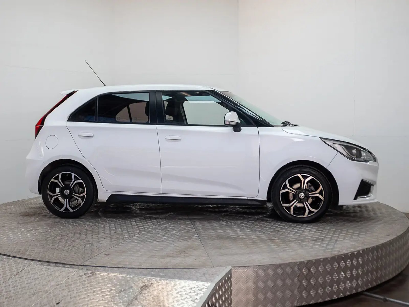 MG 3 2022 - Imagen 8 de 17