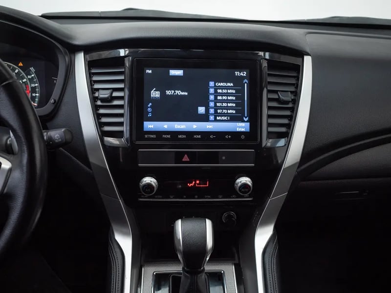 Mitsubishi MONTERO SPORT 2024 - Imagen 17 de 19