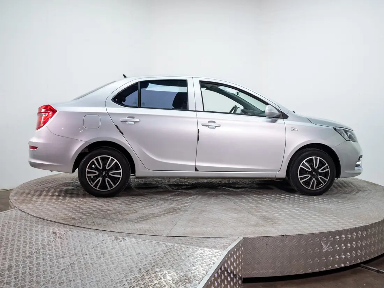 Chery ARRIZO 3 2021 - Imagen 8 de 18