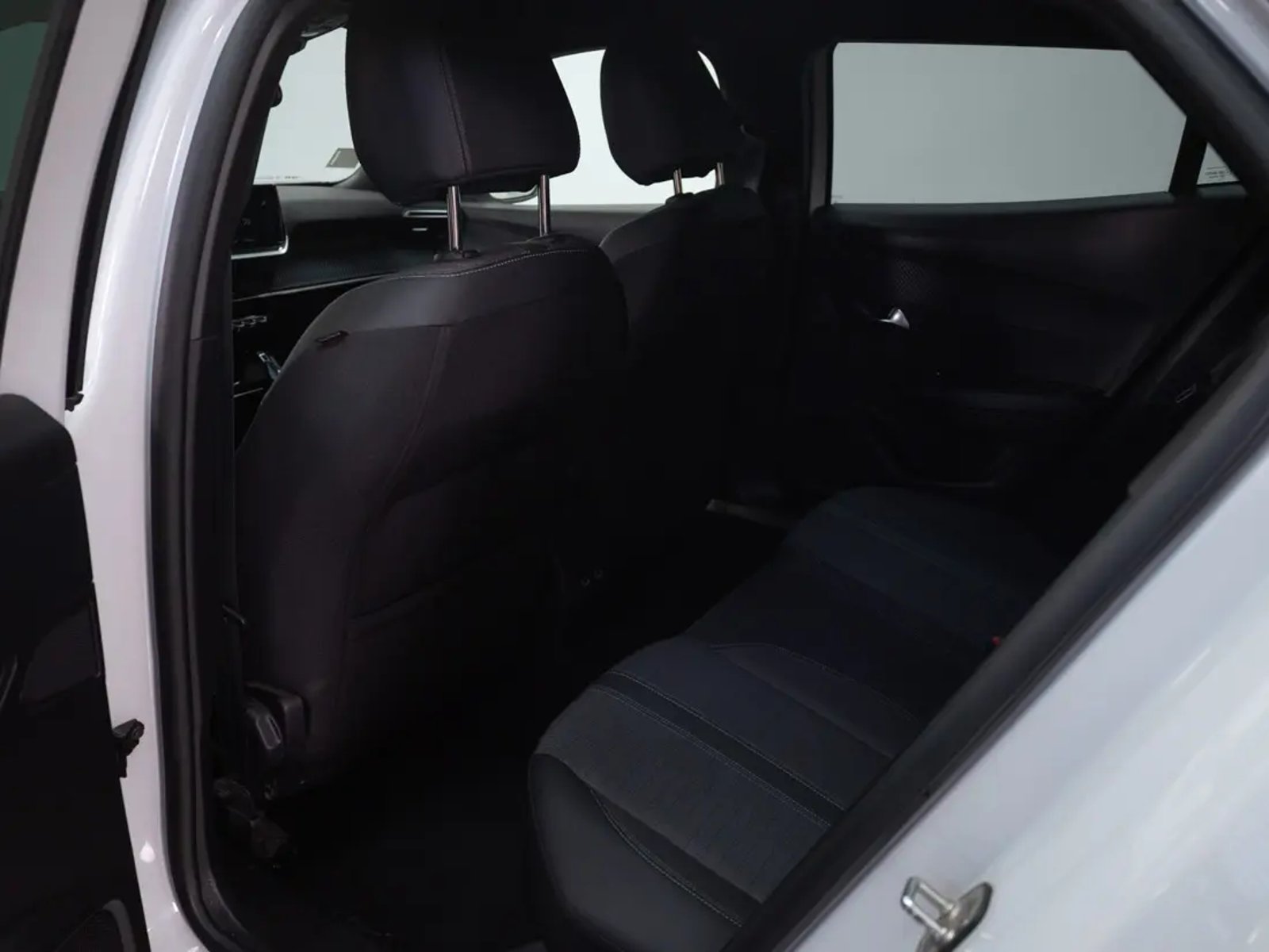 Peugeot 2008 2023 - Imagen 14 de 18