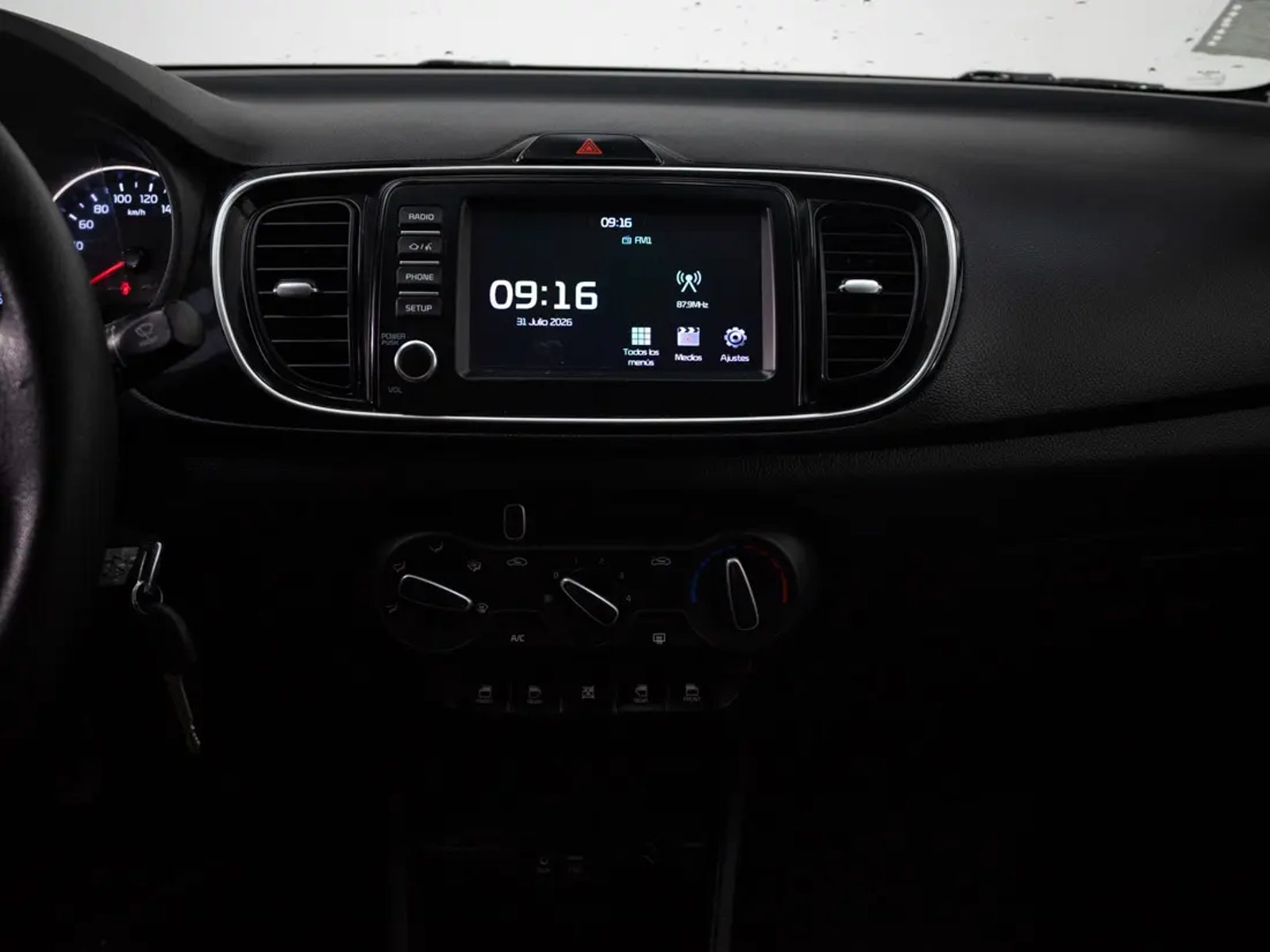 Kia SOLUTO 2022 - Imagen 16 de 20