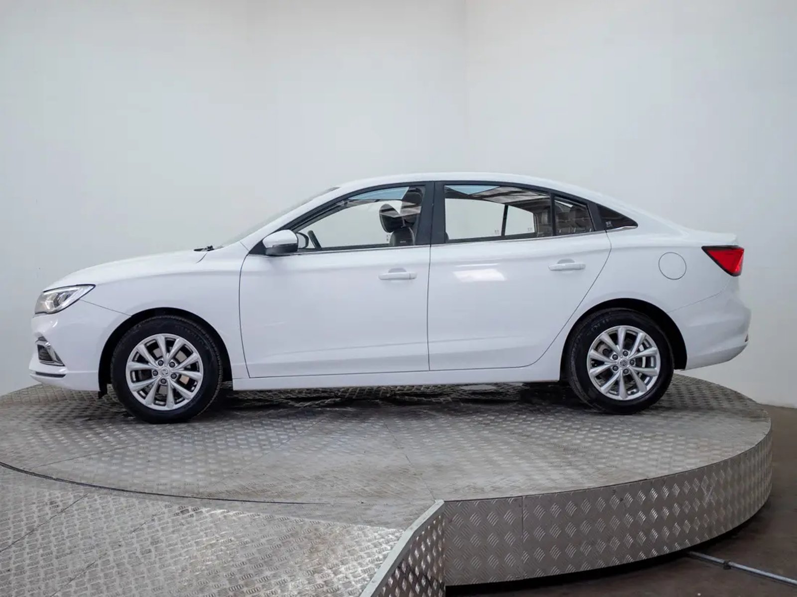 MG MG 5 2024 - Foto 4 de 18