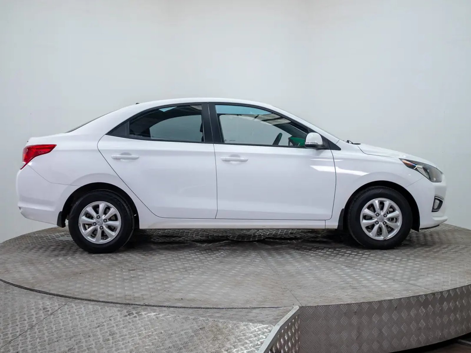 Hyundai VERNA 2021 - Imagen 8 de 20