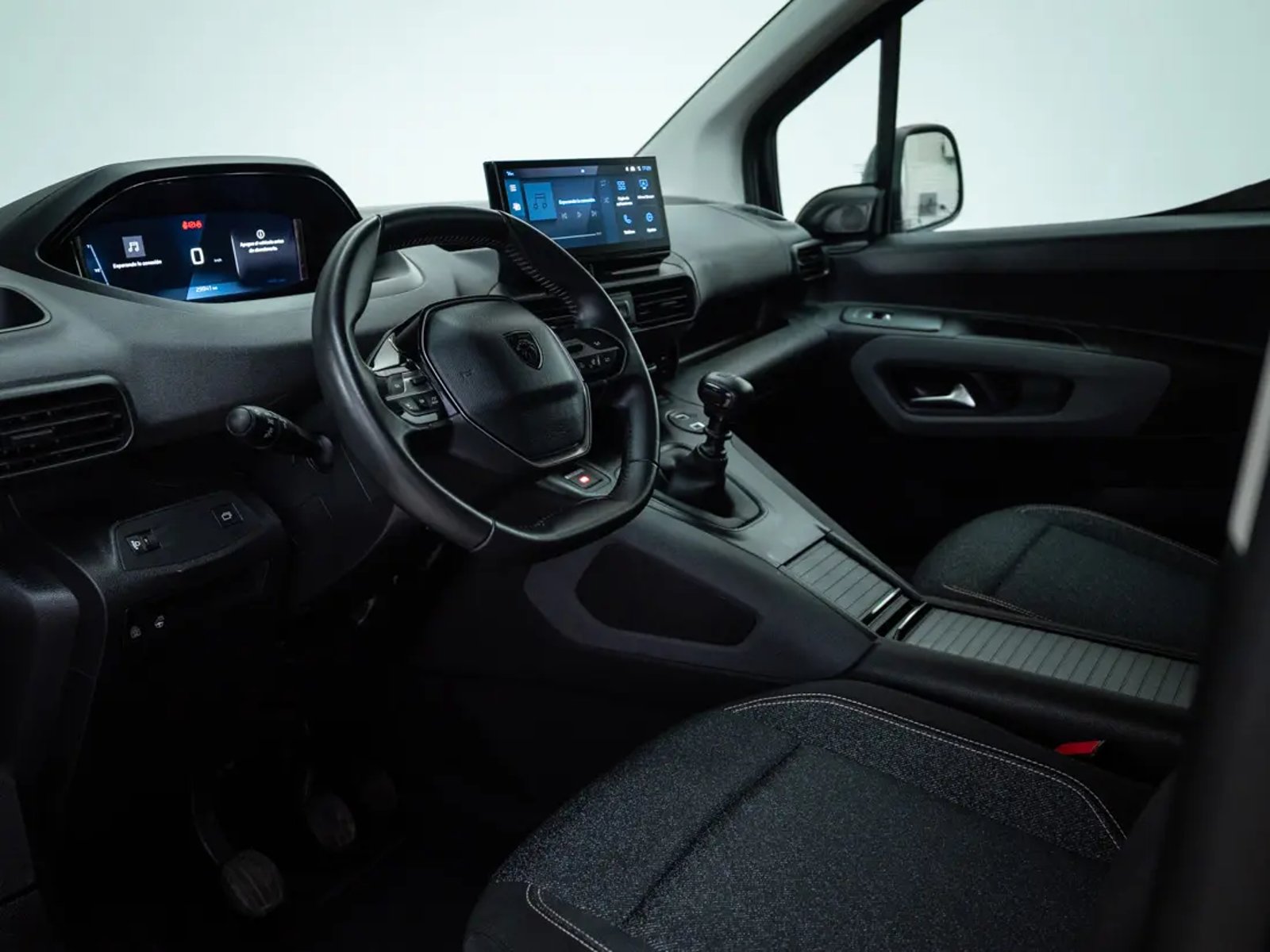 PEUGEOT RIFTER 2025 - Imagen 16 de 17