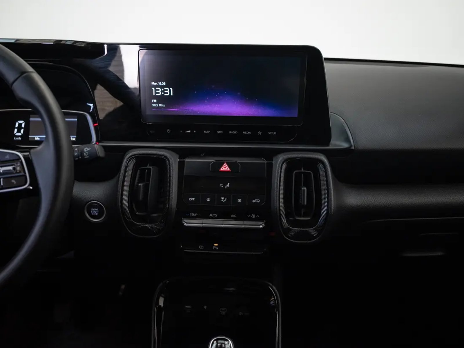 Kia SONET 2024 - Imagen 16 de 19