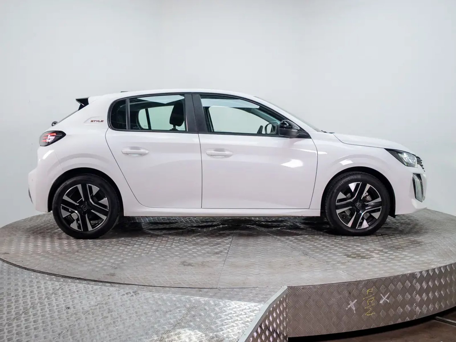 PEUGEOT NEW 208 2025 - Imagen 9 de 19