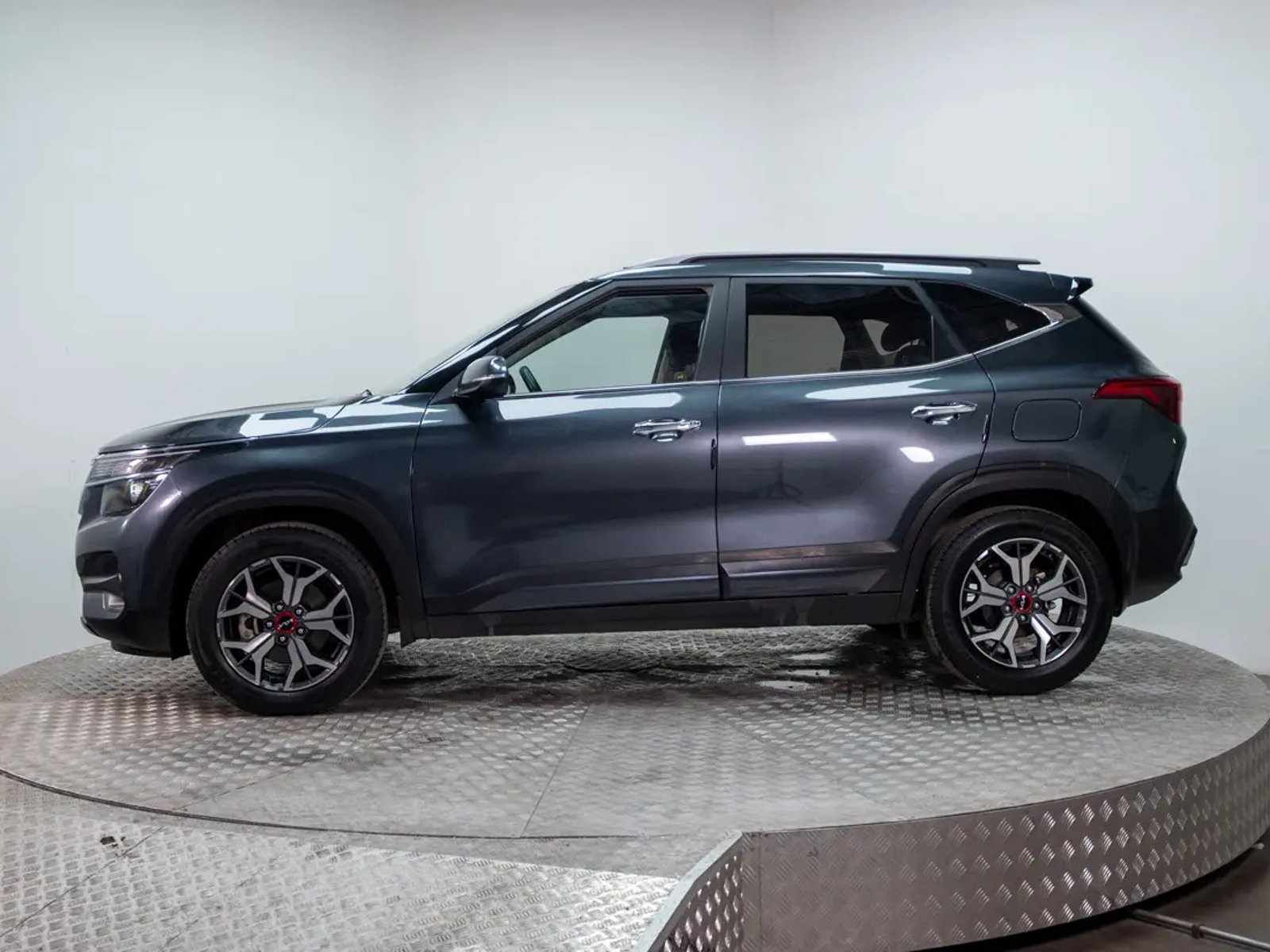 Kia SELTOS 2024 - Imagen 3 de 20