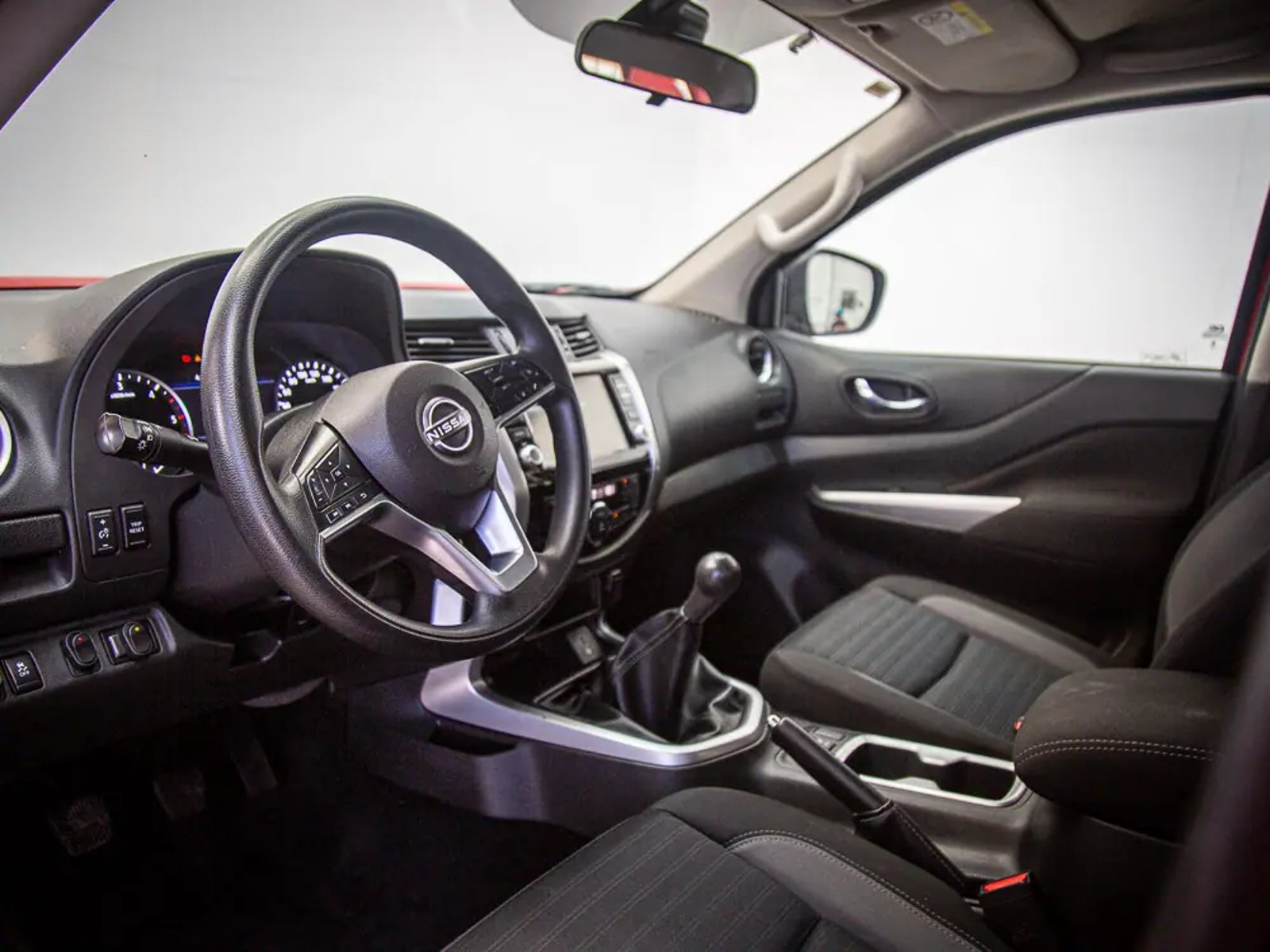 NISSAN NAVARA 2024 - Imagen 11 de 17