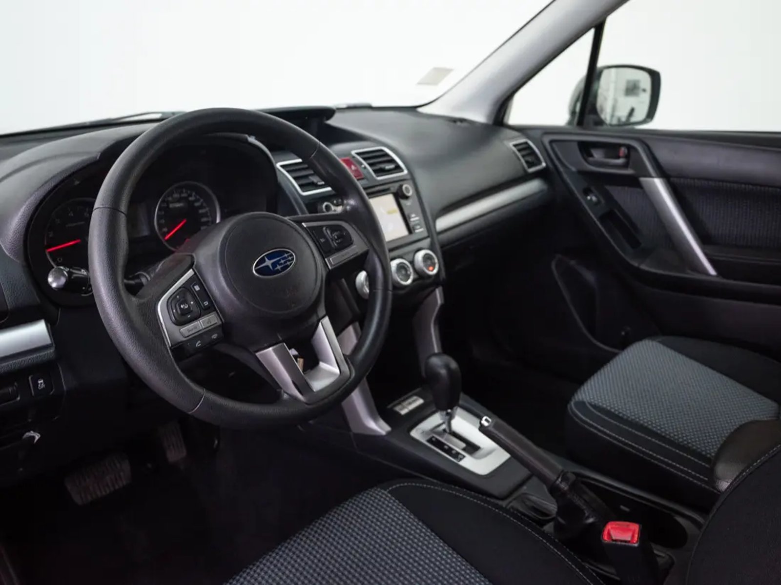 Subaru FORESTER 2018 - Imagen 13 de 16