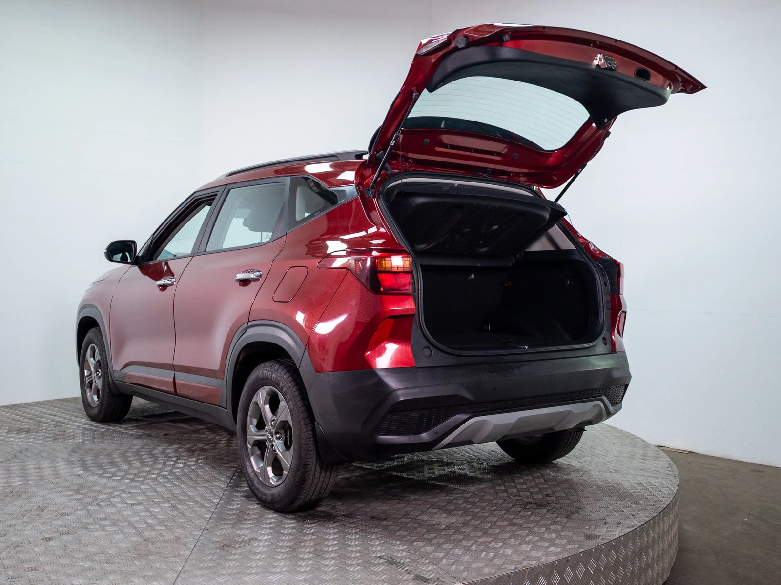 Kia SELTOS 2024 - Imagen 12 de 18