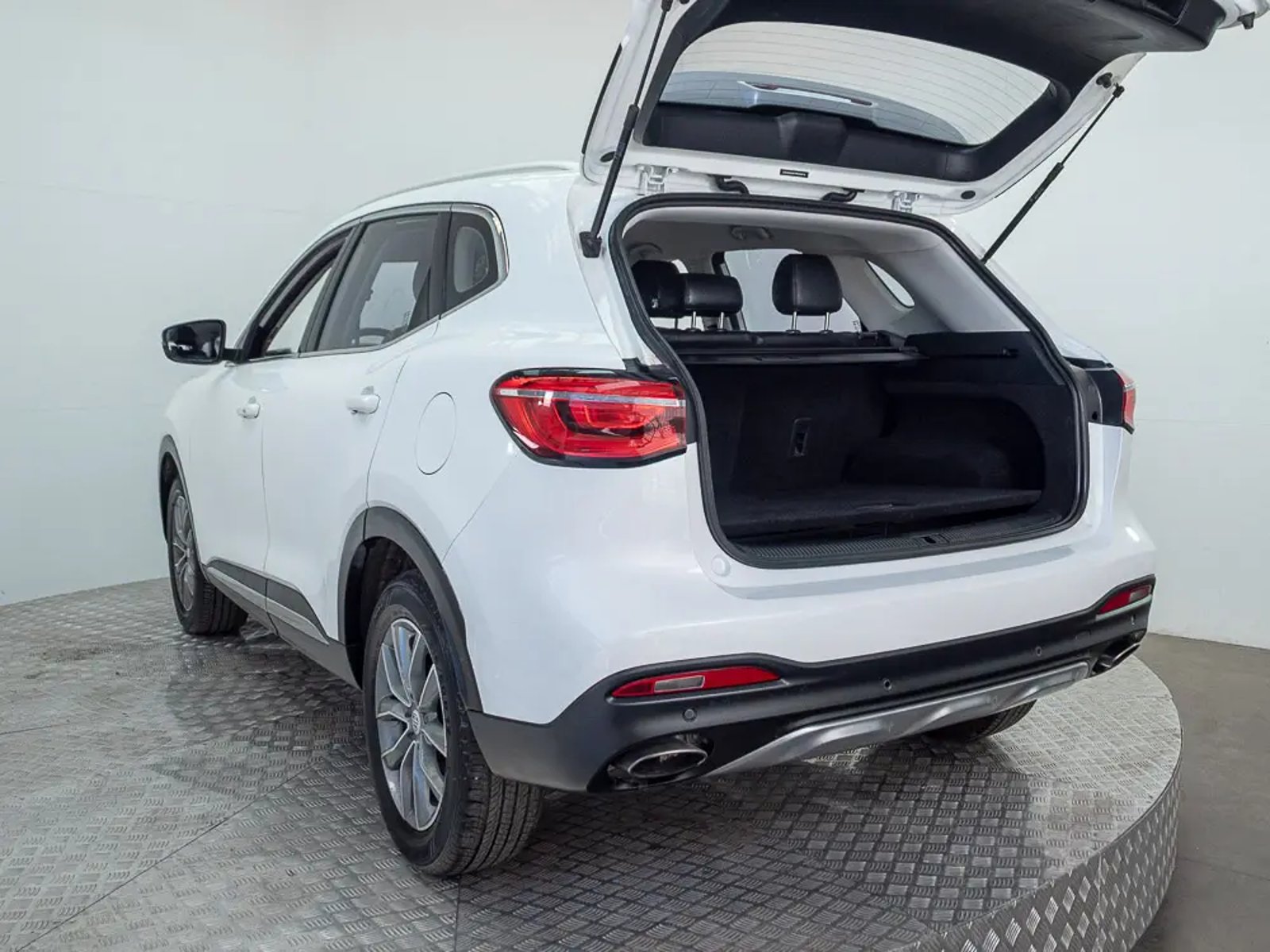 MG HS 2023 - Imagen 10 de 17