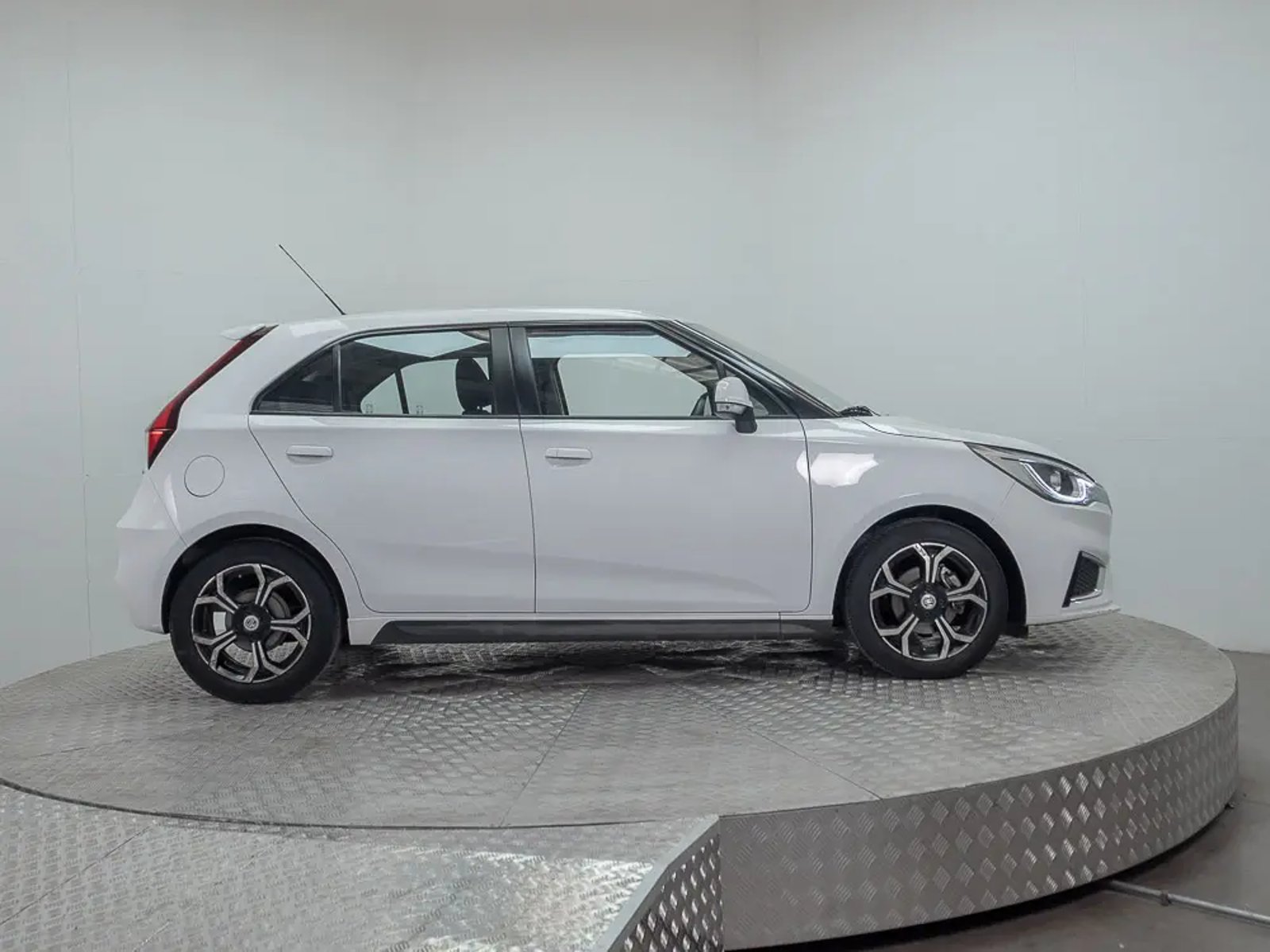 MG 3 2022 - Imagen 8 de 13