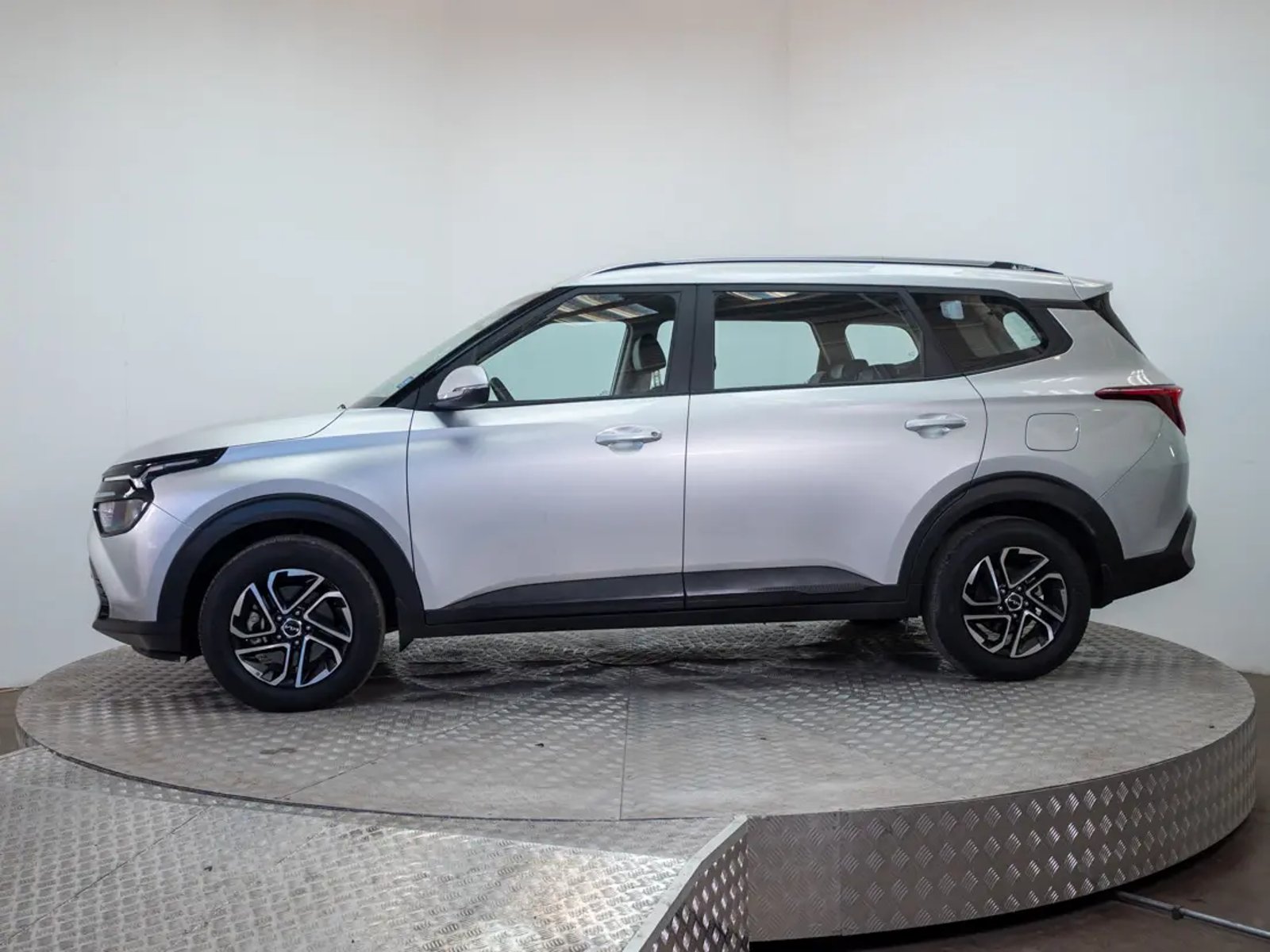 Kia CARENS 2024 - Foto 4 de 20