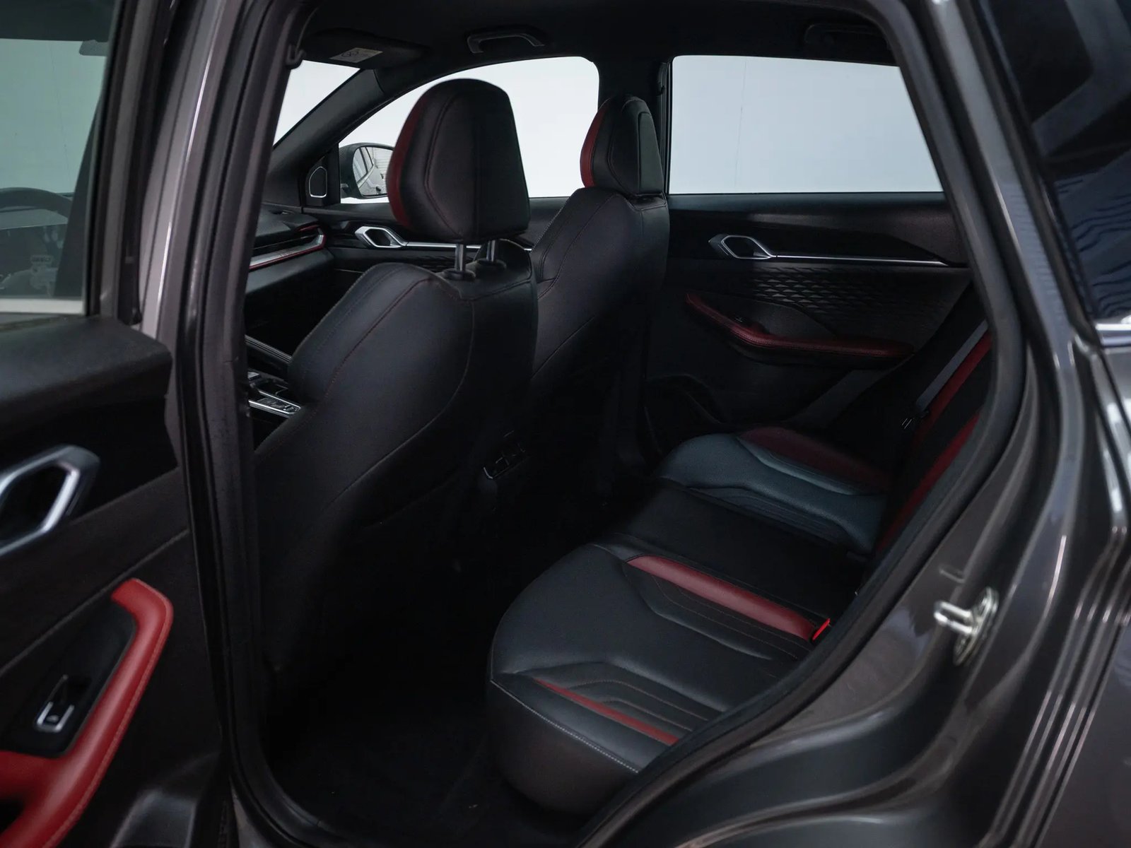 GEELY COOLRAY 2023 - Imagen 18 de 20