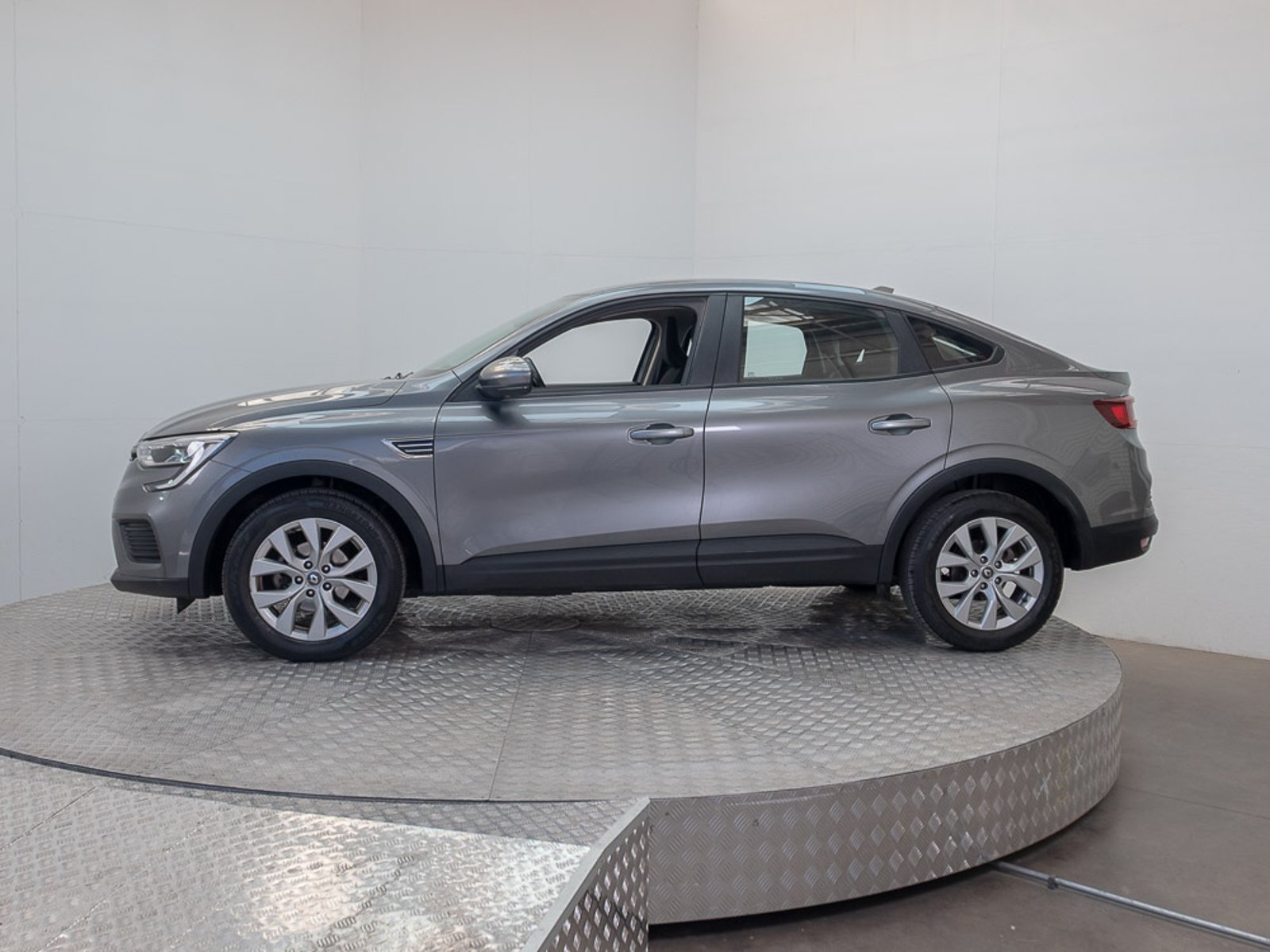 RENAULT ARKANA 2022 - Imagen 11 de 14